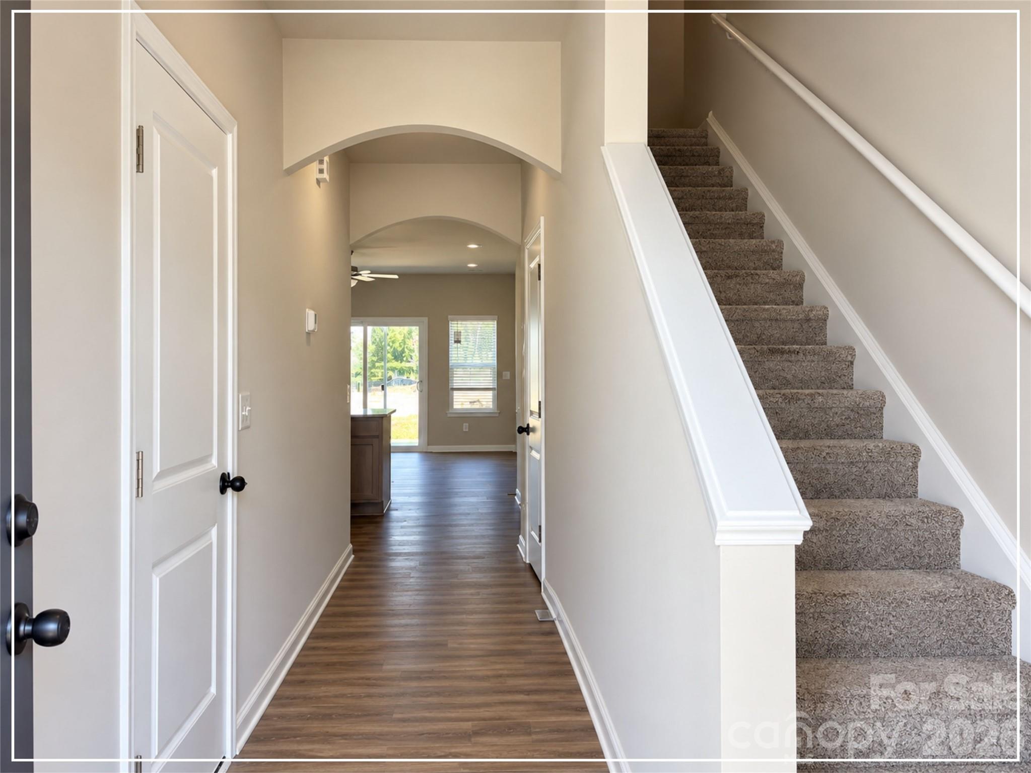 5913 Wallace Avenue Property Photo 3