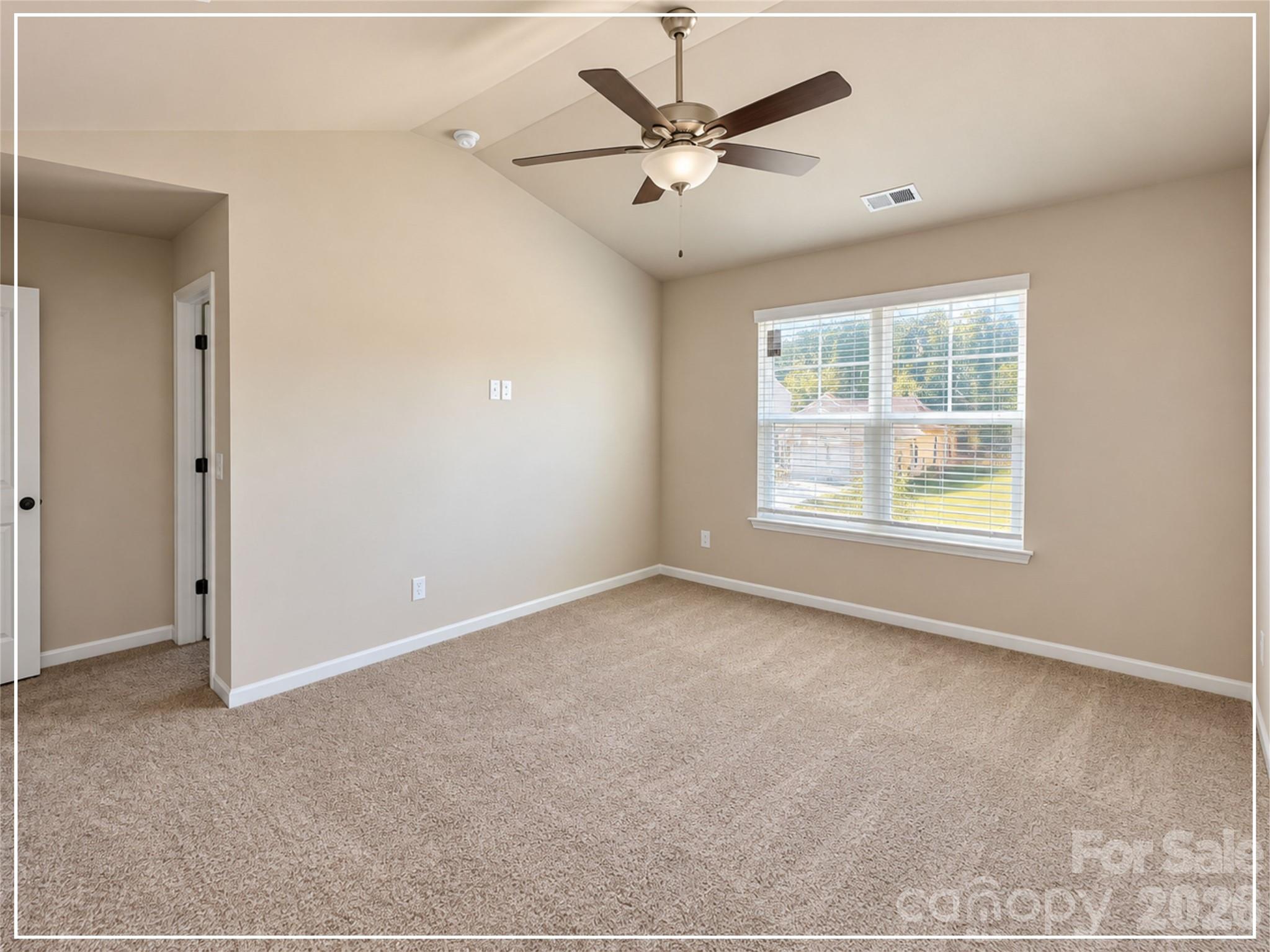 5913 Wallace Avenue Property Photo 6