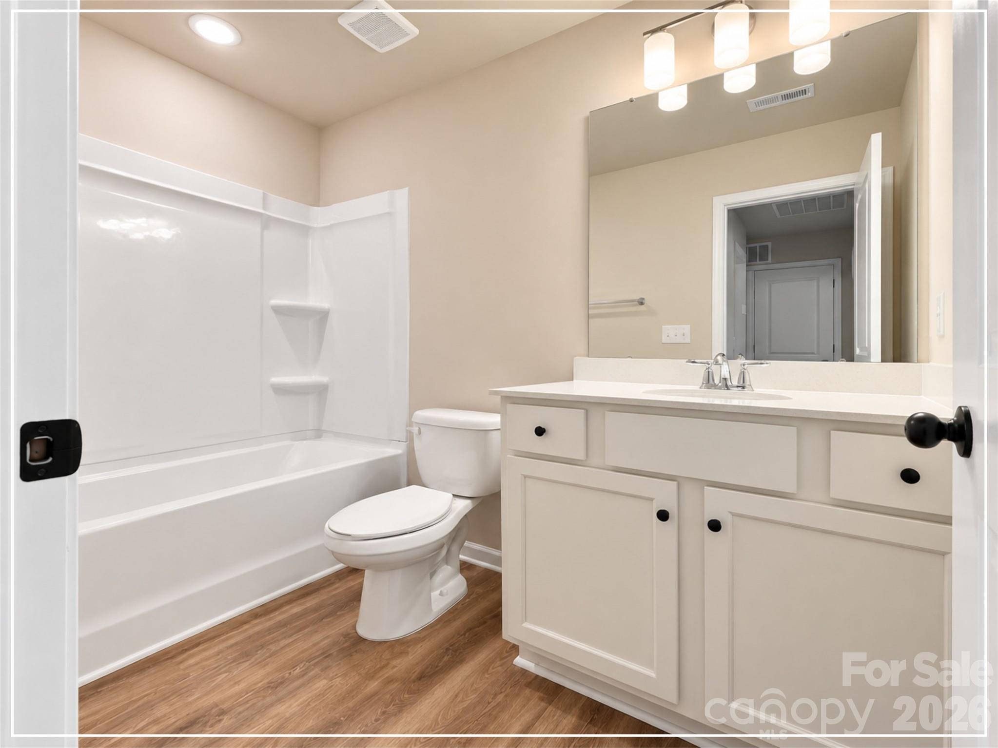 5913 Wallace Avenue Property Photo 14