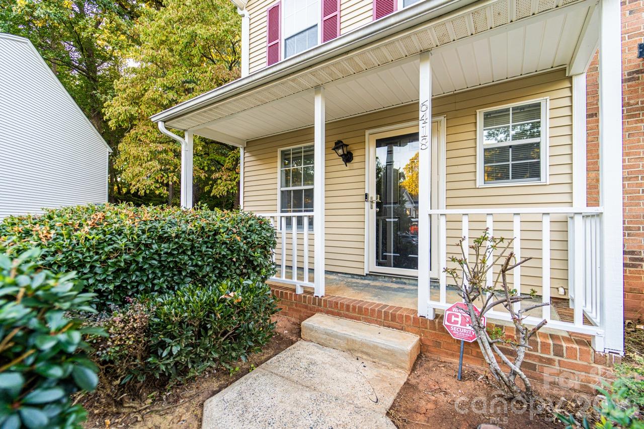 6418 Windsor Gate Lane Property Photo 3