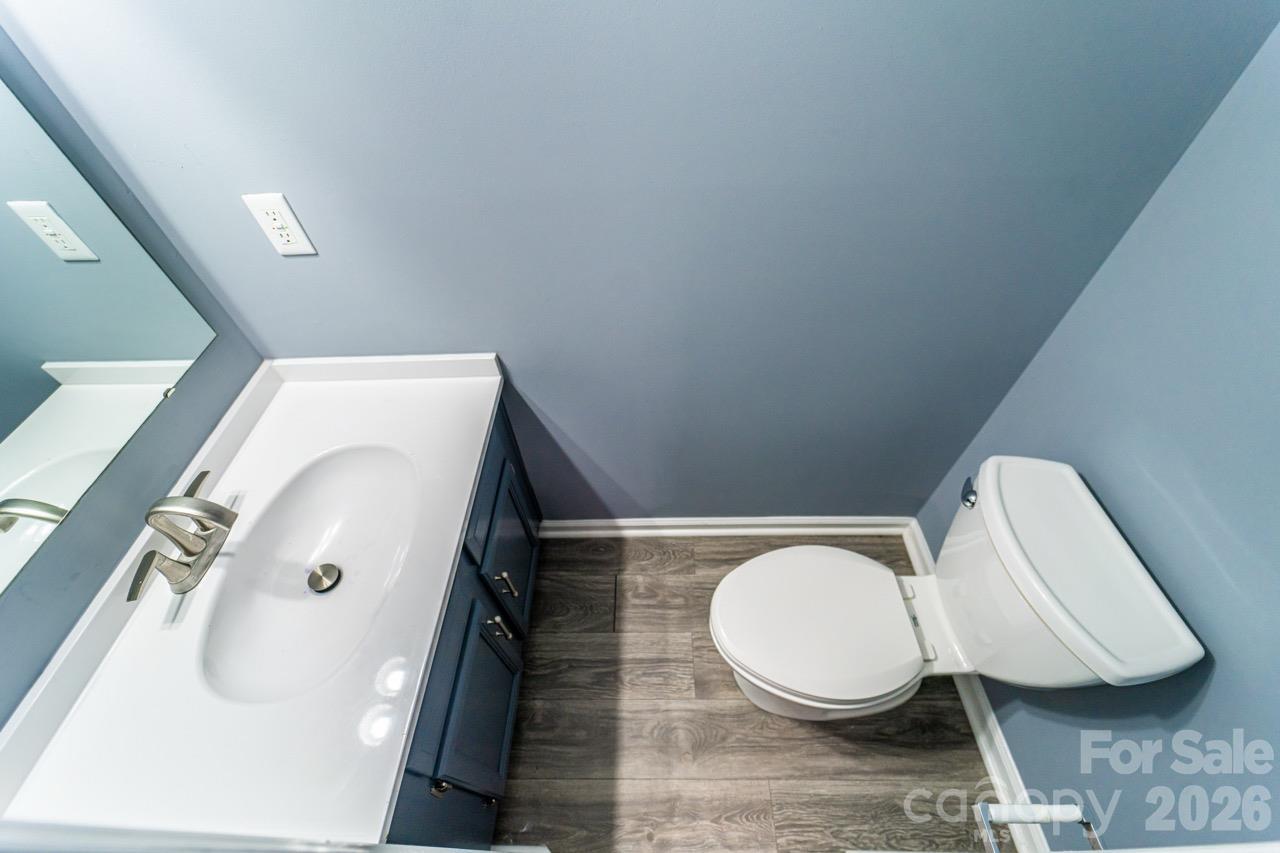 6418 Windsor Gate Lane Property Photo 9