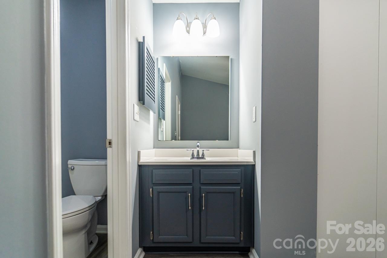 6418 Windsor Gate Lane Property Photo 15