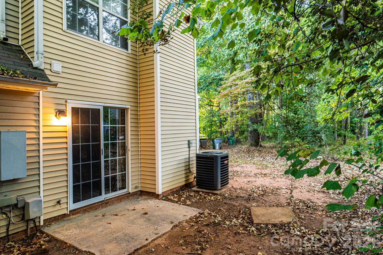 6418 Windsor Gate Lane Property Photo 21