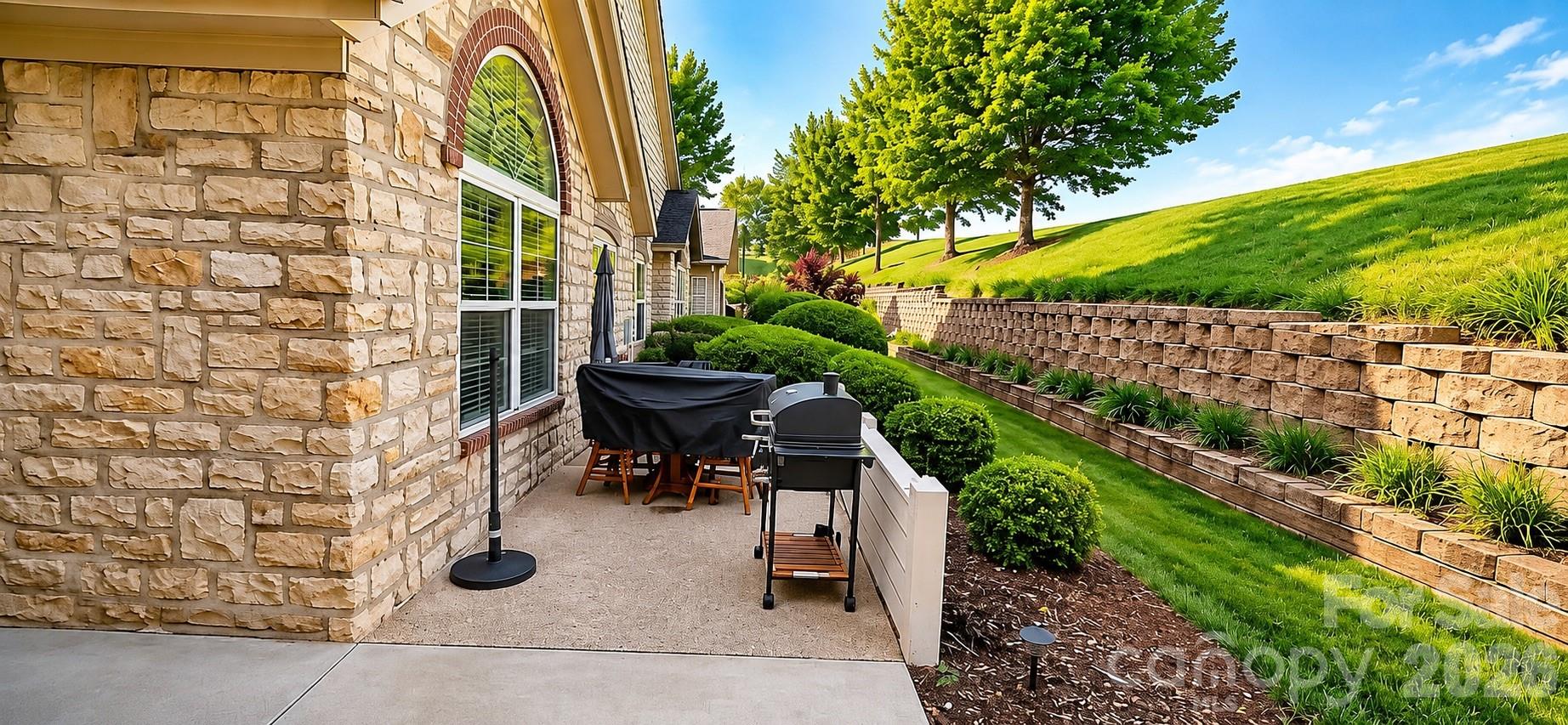 76 Mountain Meadow Circle Property Photo 3