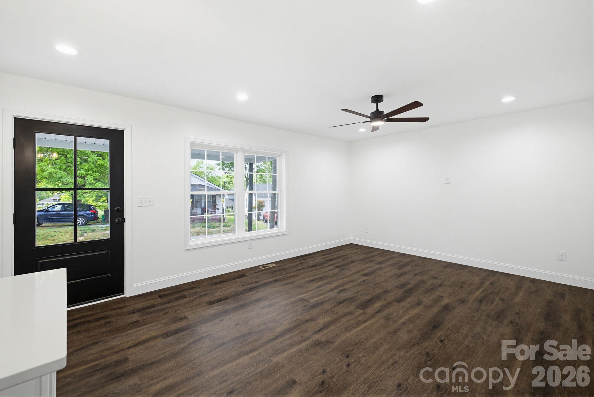 321 S Branch Street Property Photo 7