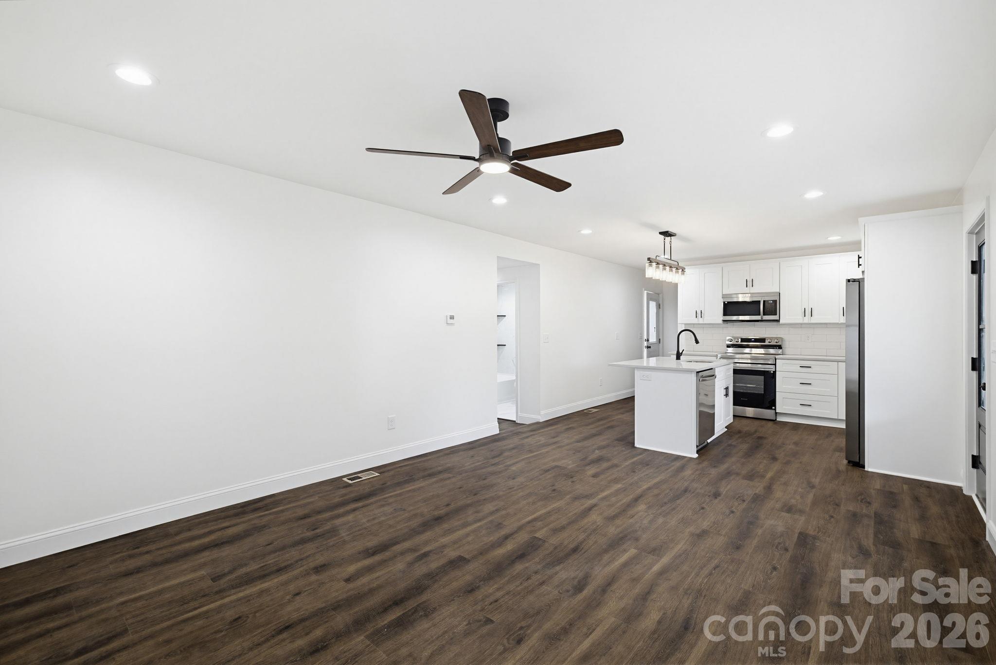 321 S Branch Street Property Photo 9