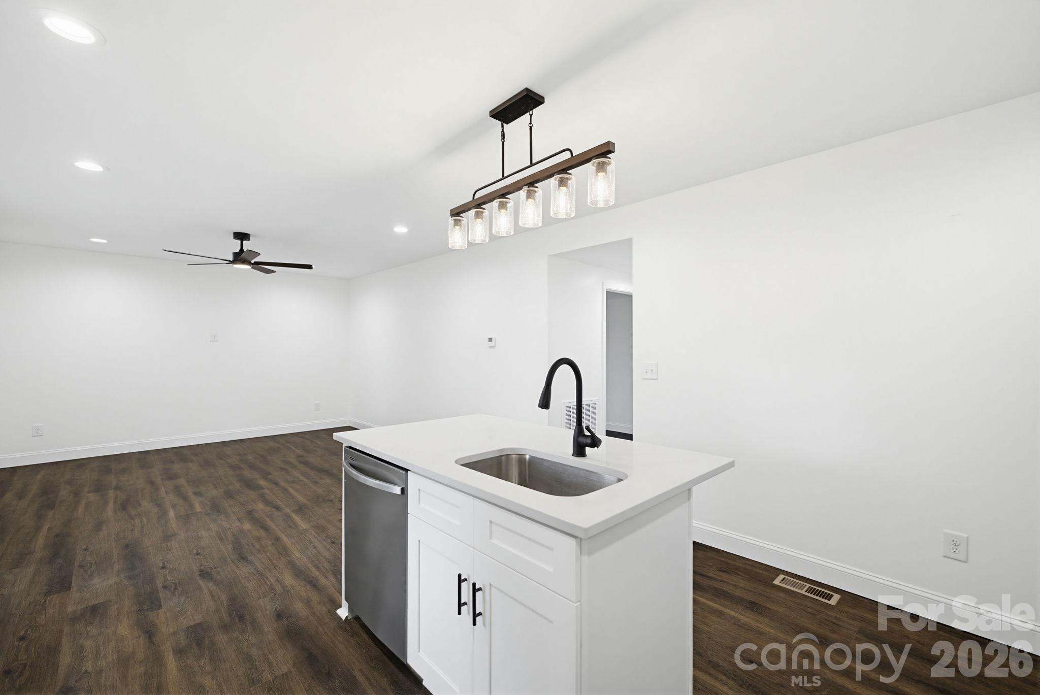 321 S Branch Street Property Photo 13
