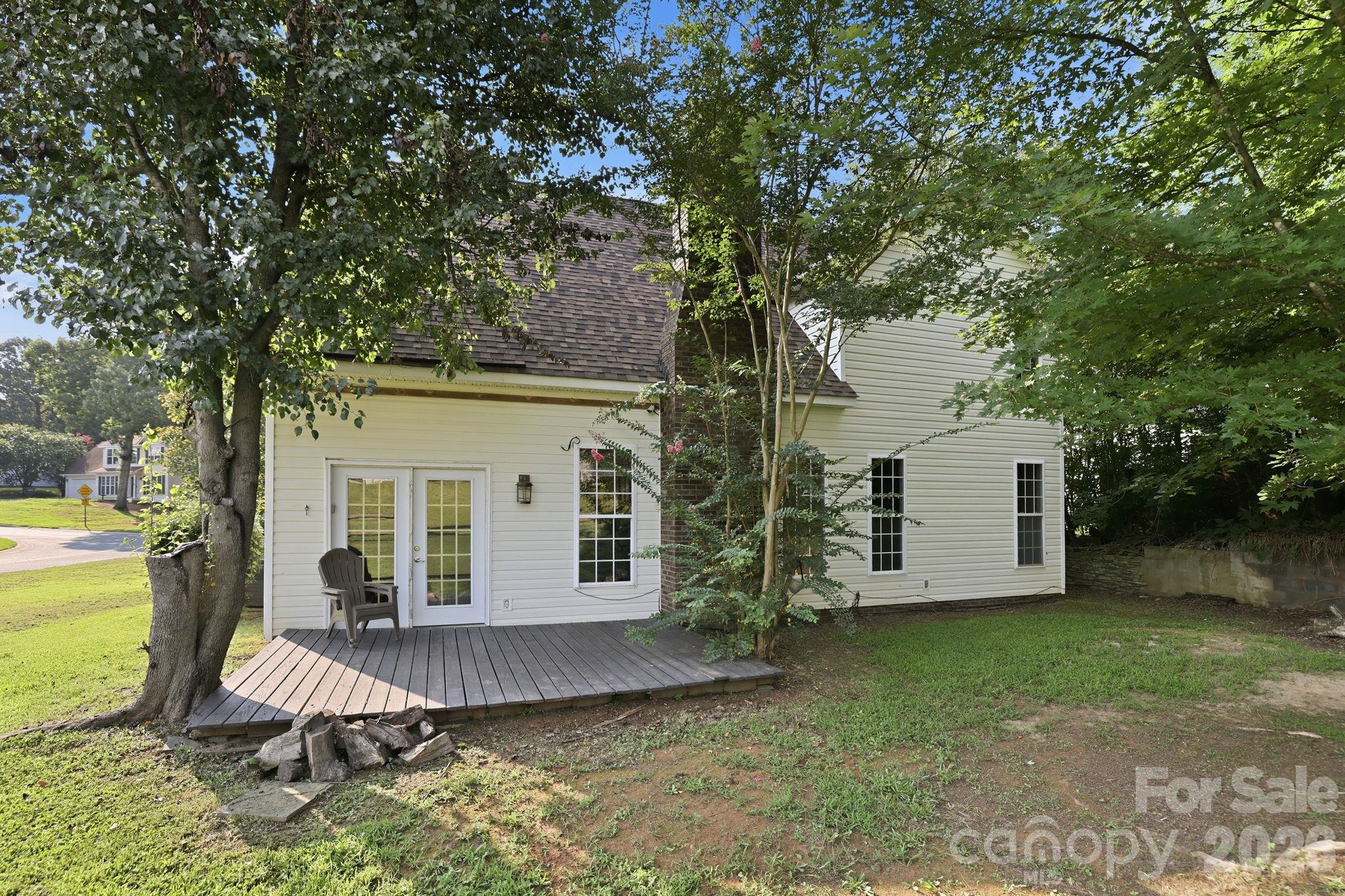 1000 Barbee Farm Drive Property Photo 27