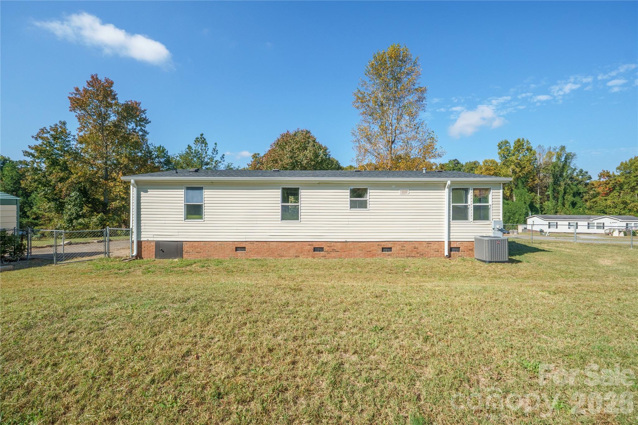5609 Wildwood Court Property Photo 9