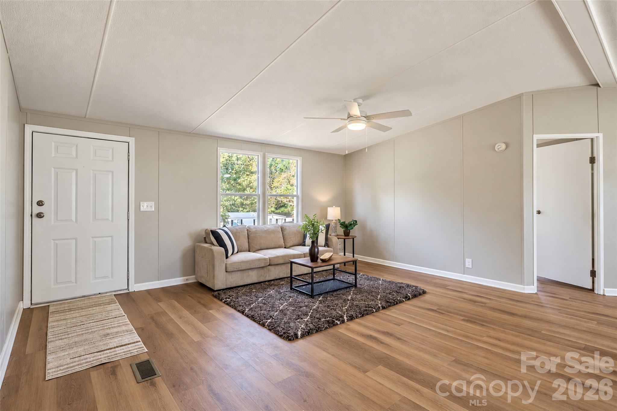 5609 Wildwood Court Property Photo 10