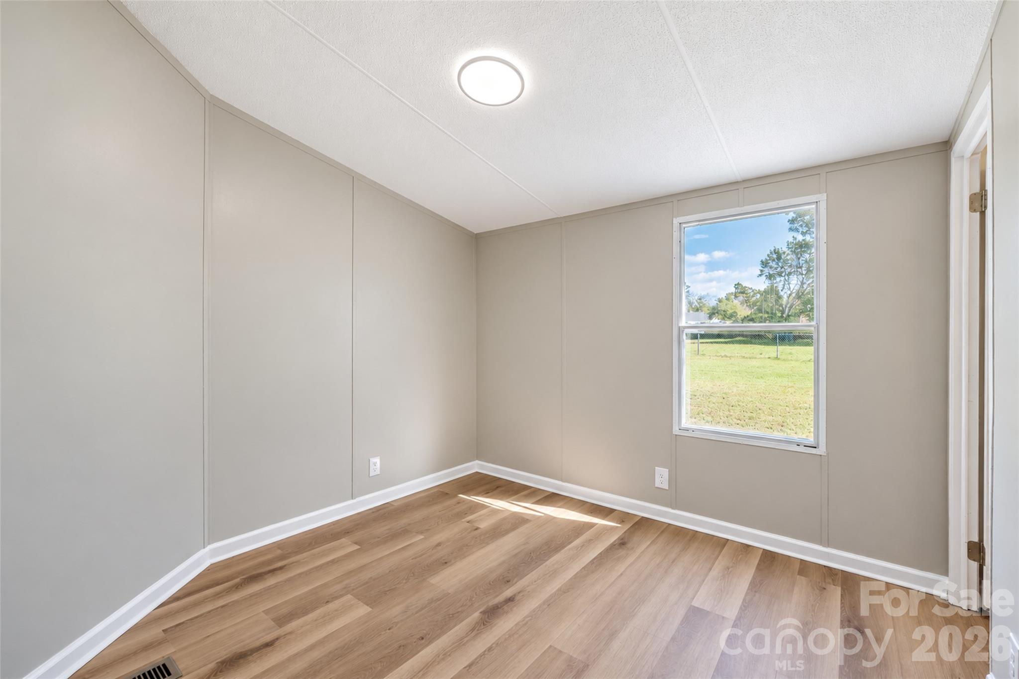 5609 Wildwood Court Property Photo 24