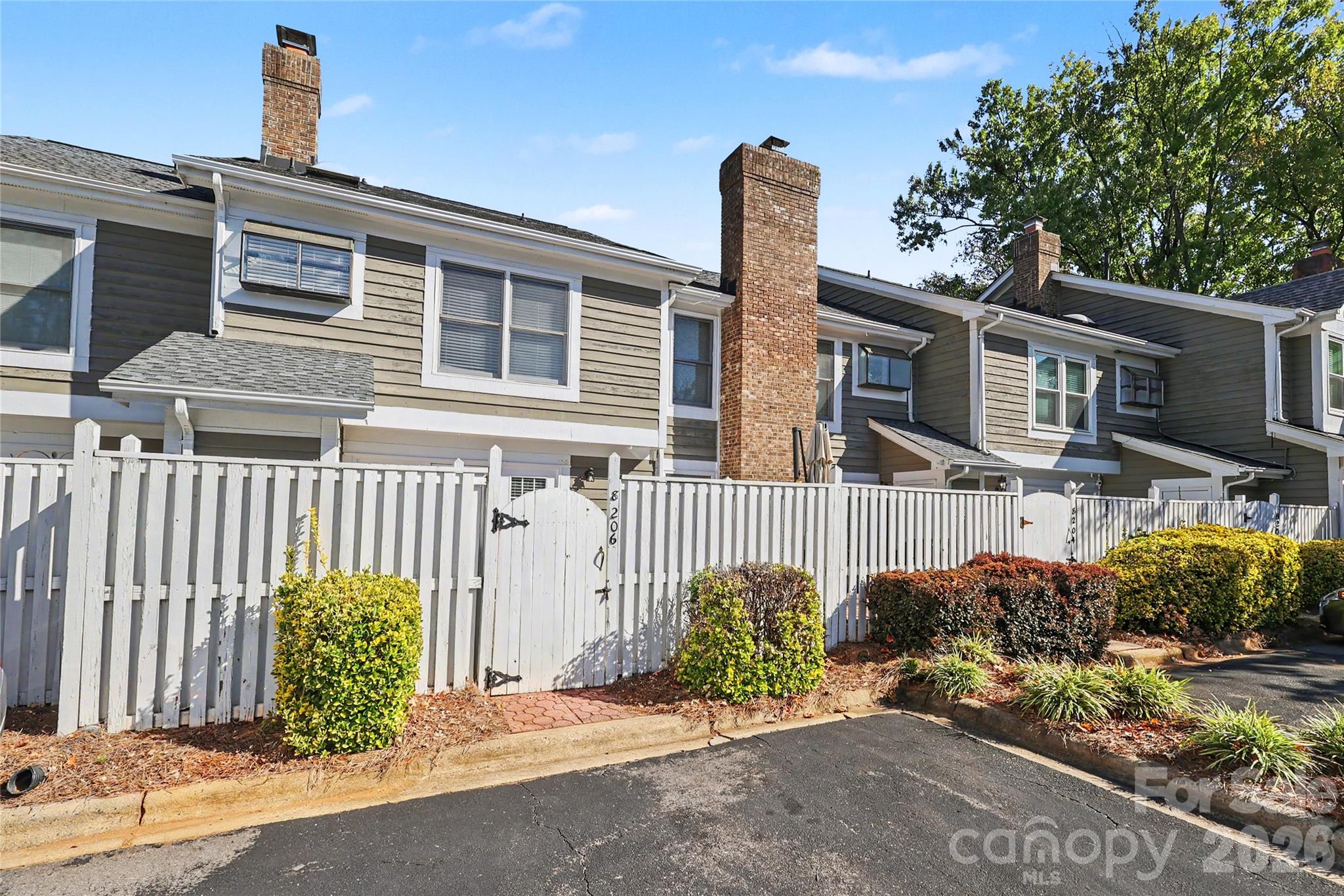 8206 Legare Court Property Photo 4