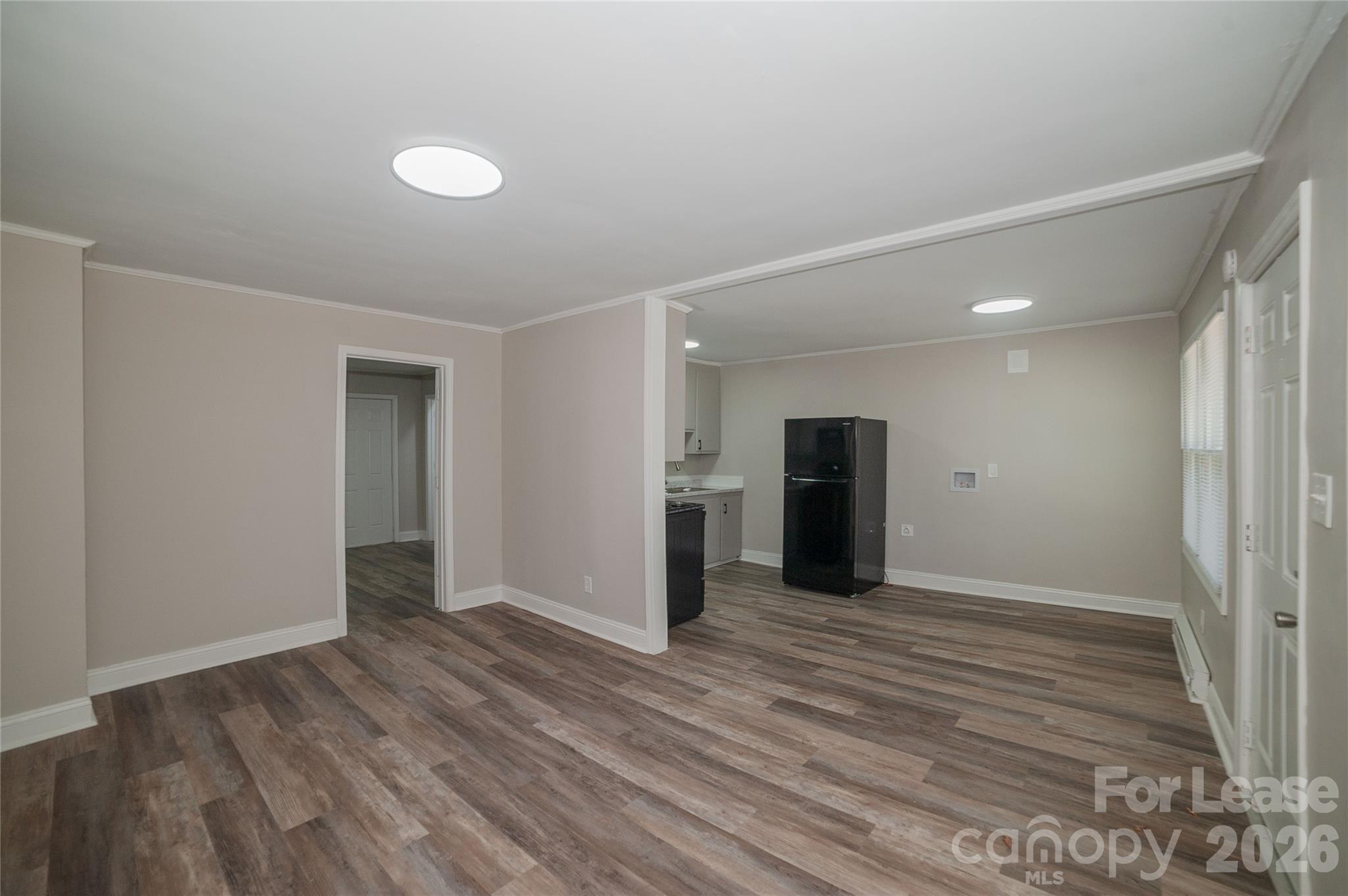 5113 Higgins Street Property Photo 4