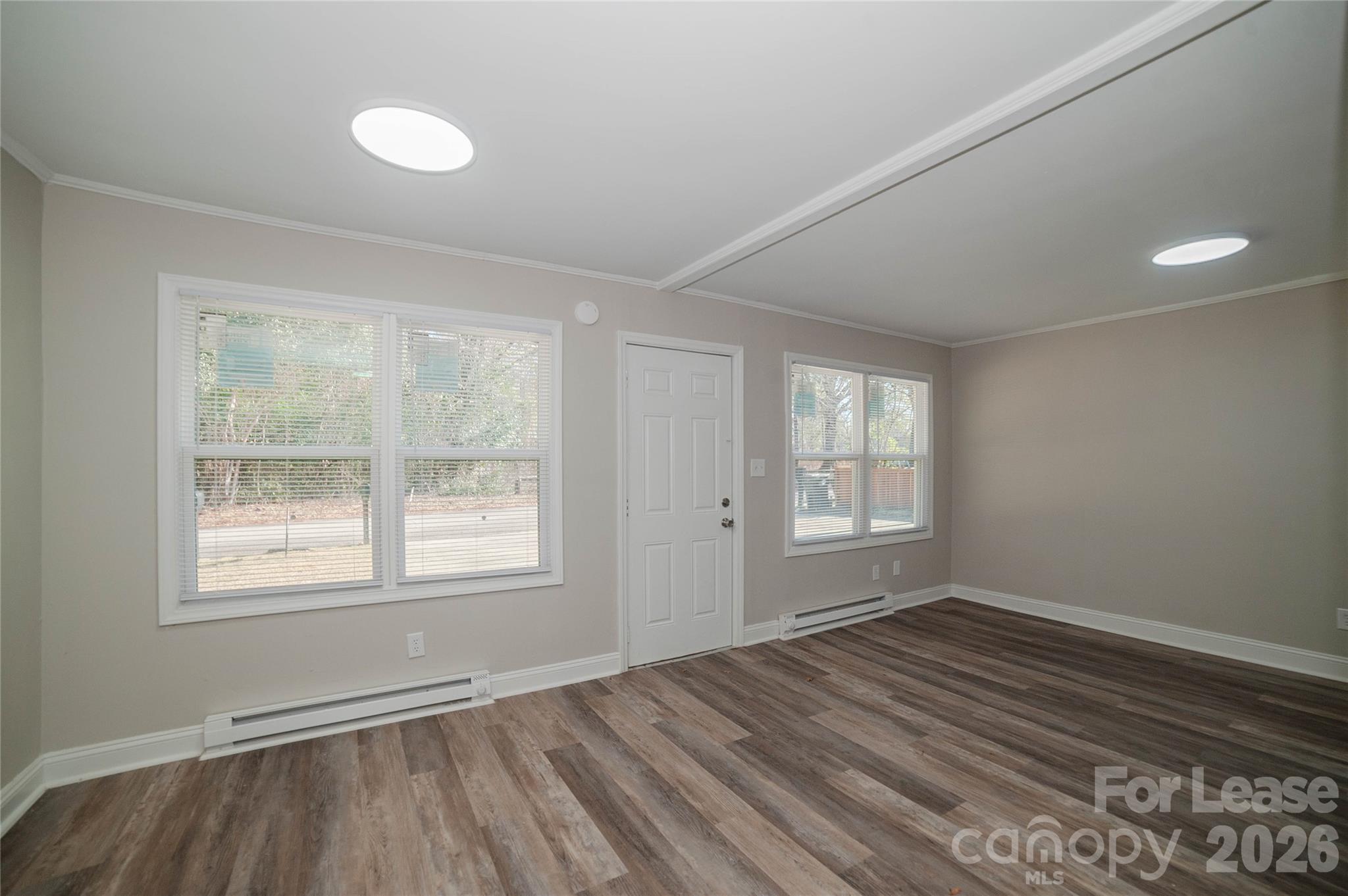 5113 Higgins Street Property Photo 8