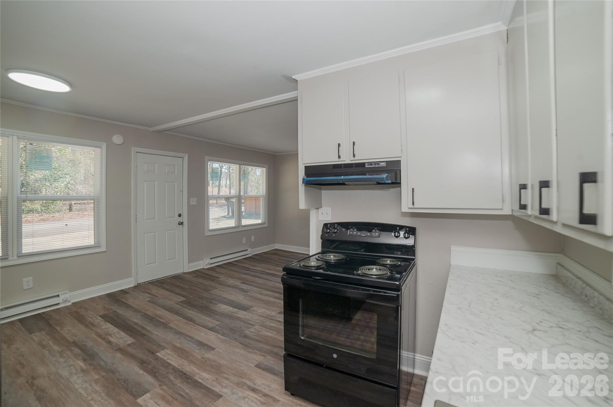 5113 Higgins Street Property Photo 13