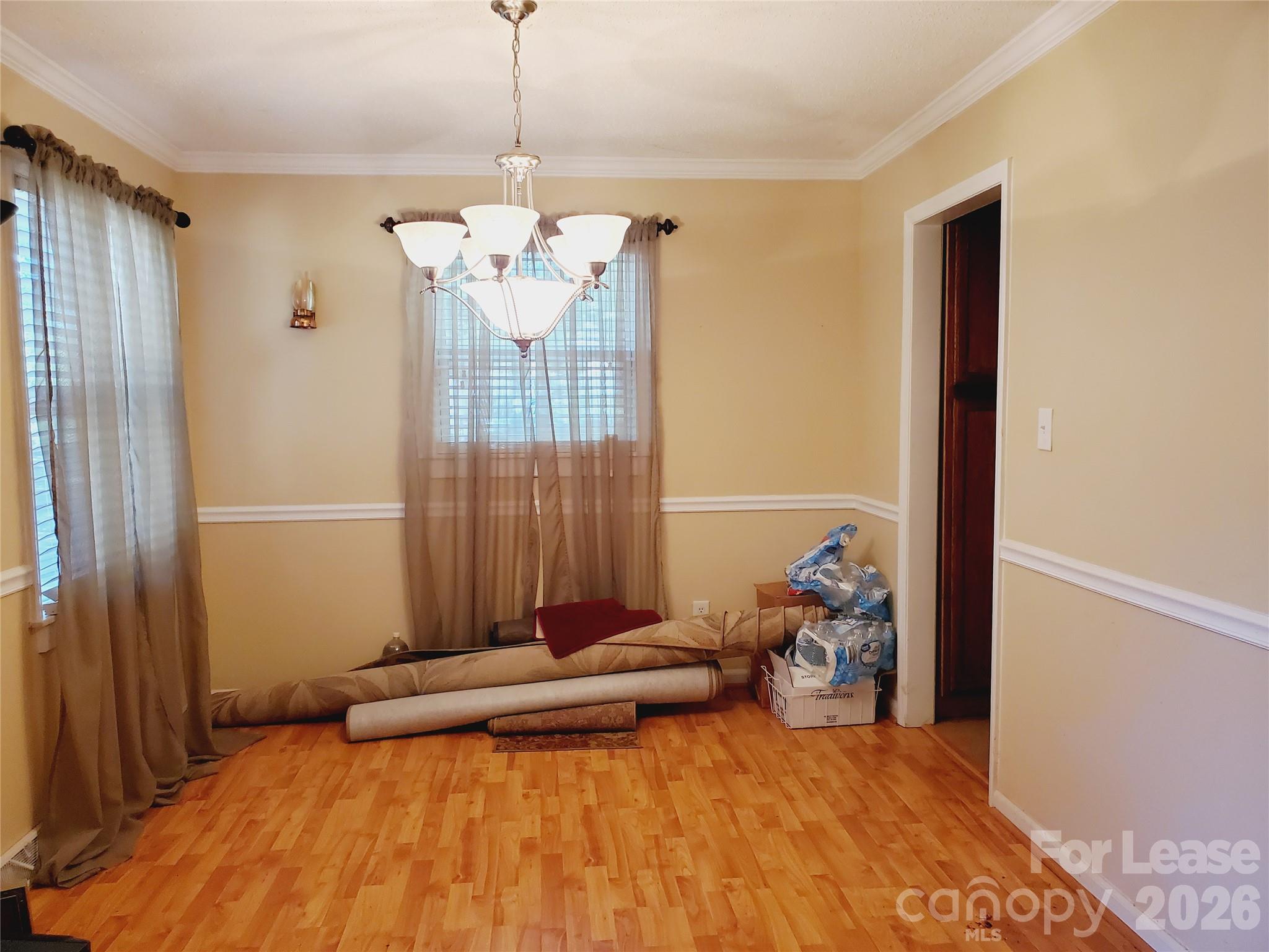 1403 Crescent Street Property Photo 13