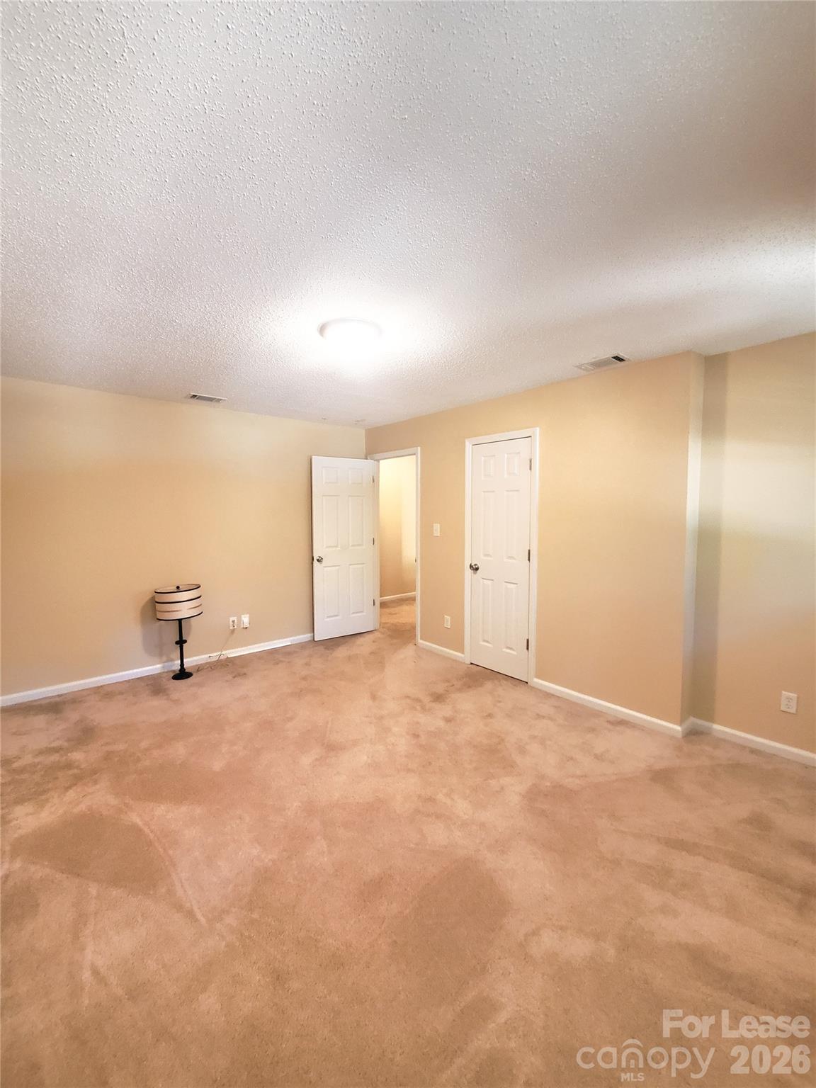 1403 Crescent Street Property Photo 25