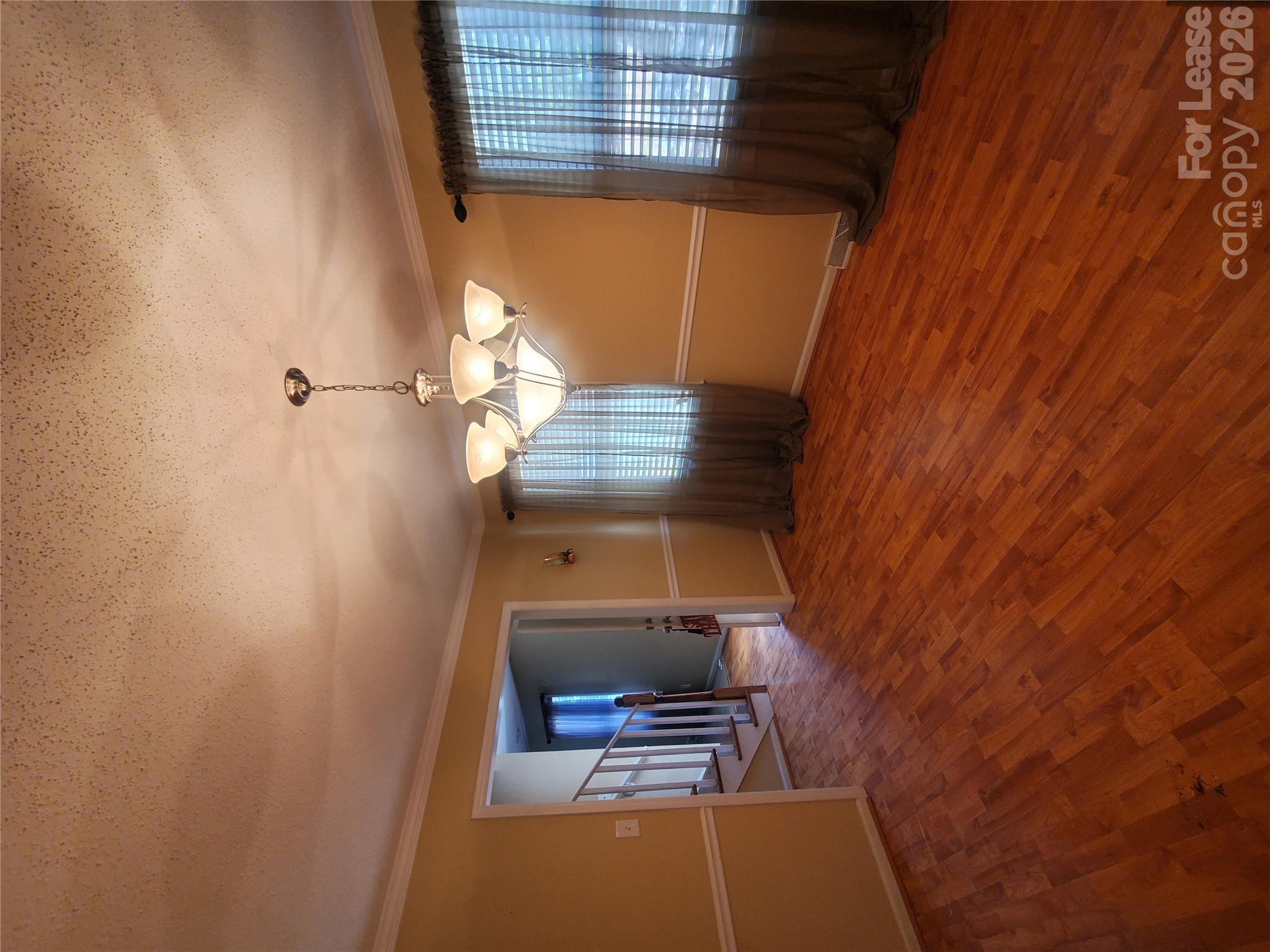 1403 Crescent Street Property Photo 31