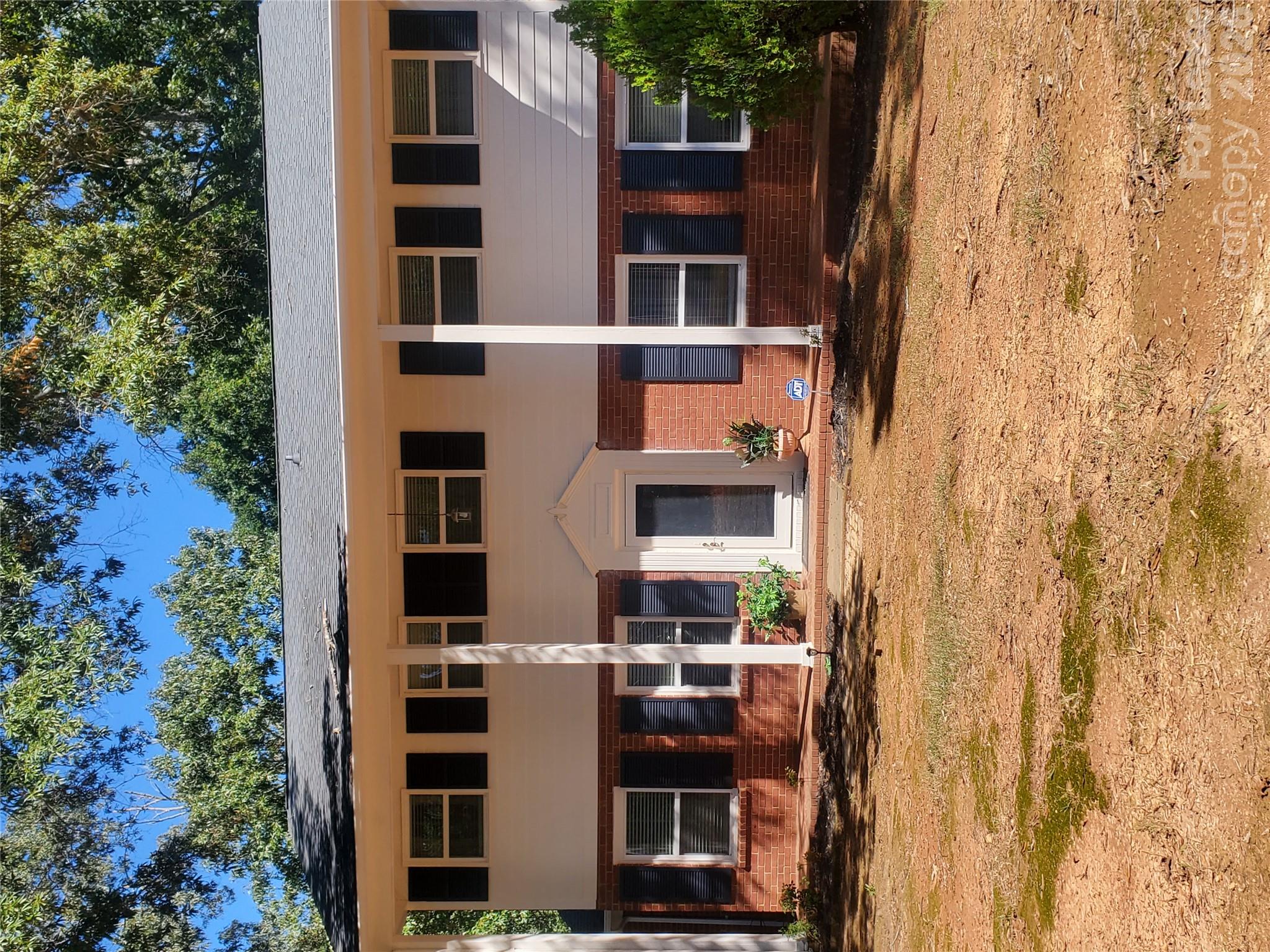 1403 Crescent Street Property Photo 33