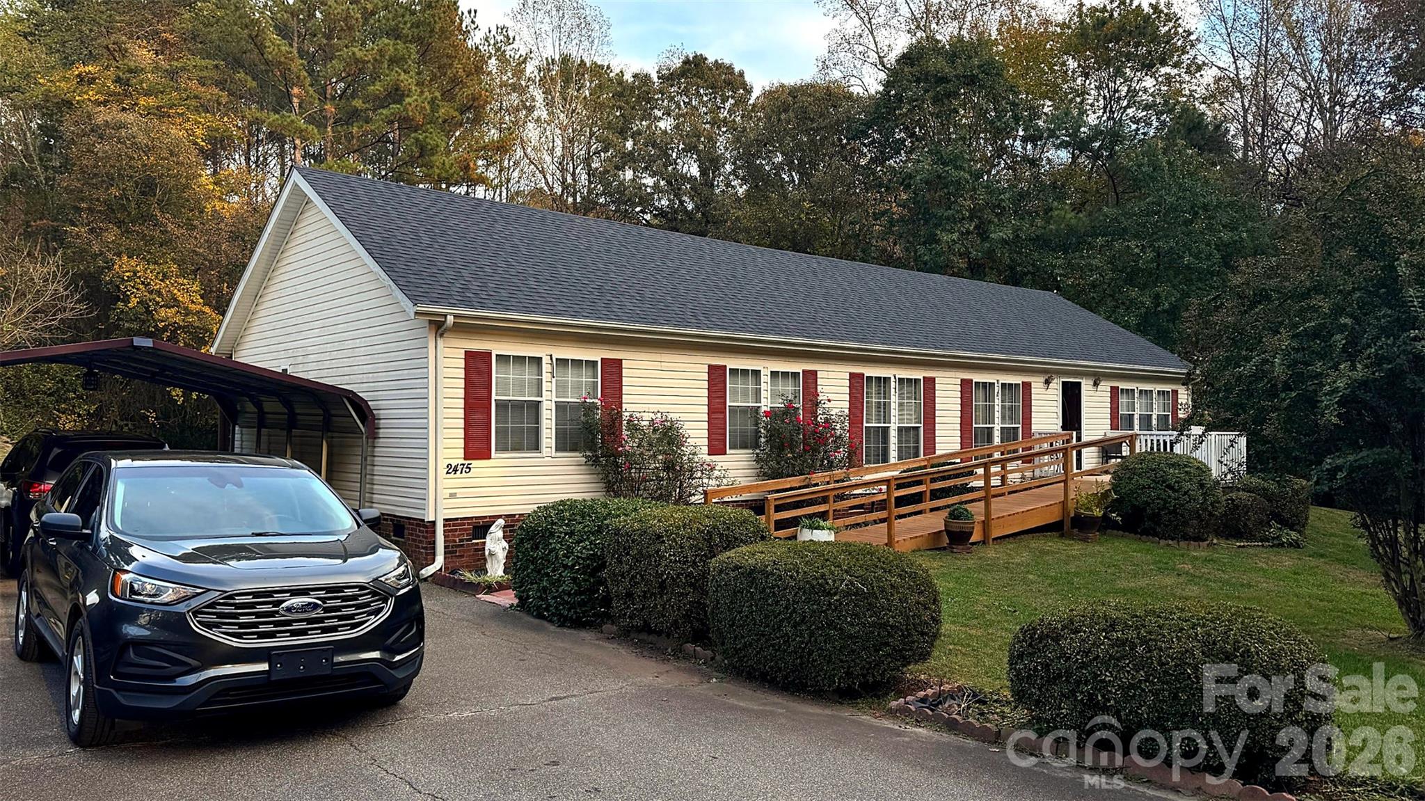 2475 S Brushwood Circle Property Photo 1