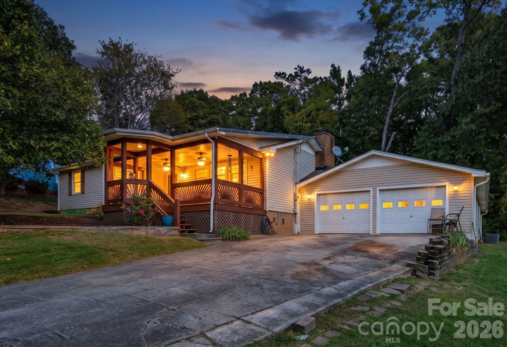 826 Silver Fox Drive Property Photo 1