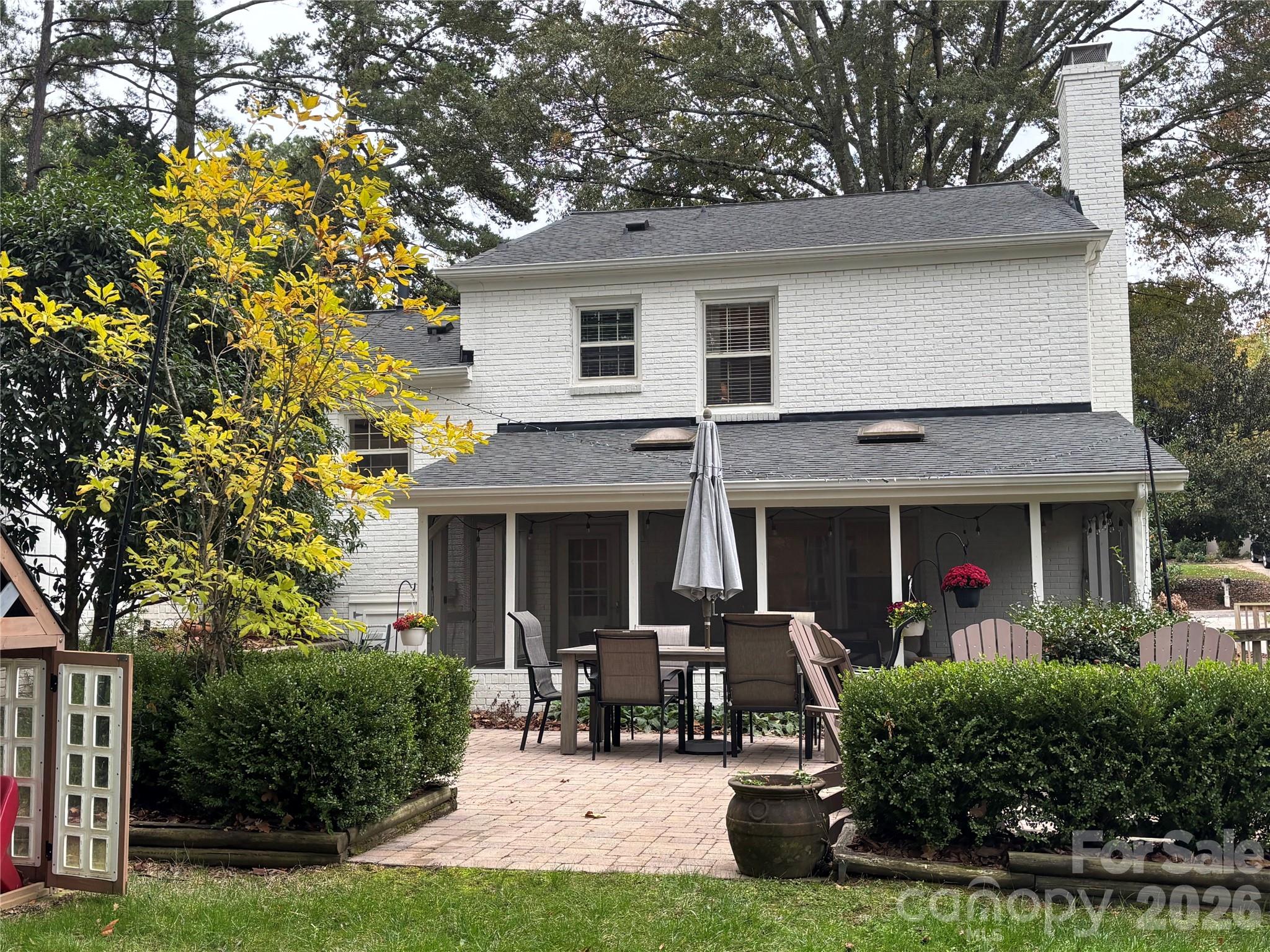 6247 Heritage Place Property Photo 2