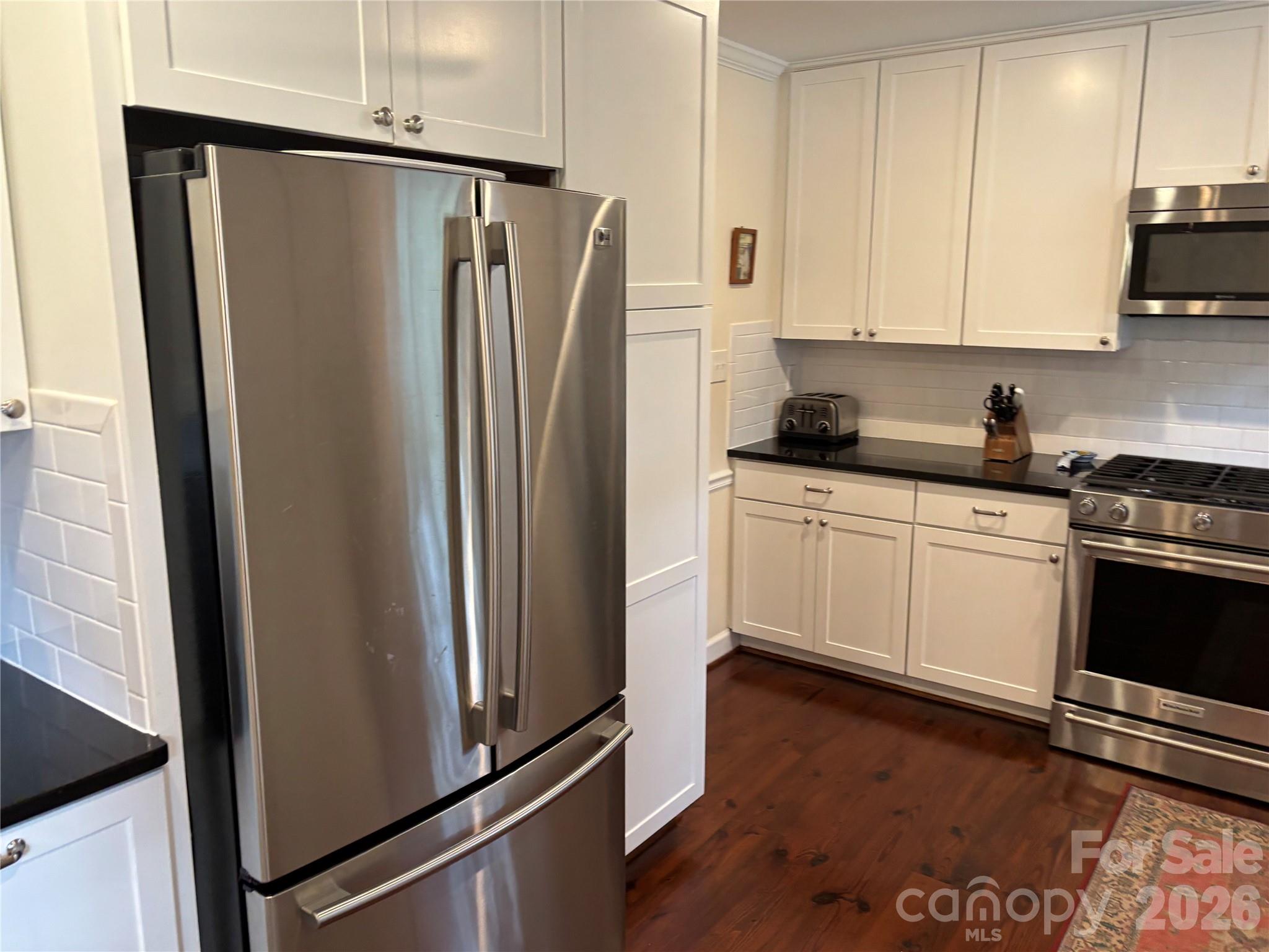 6247 Heritage Place Property Photo 13