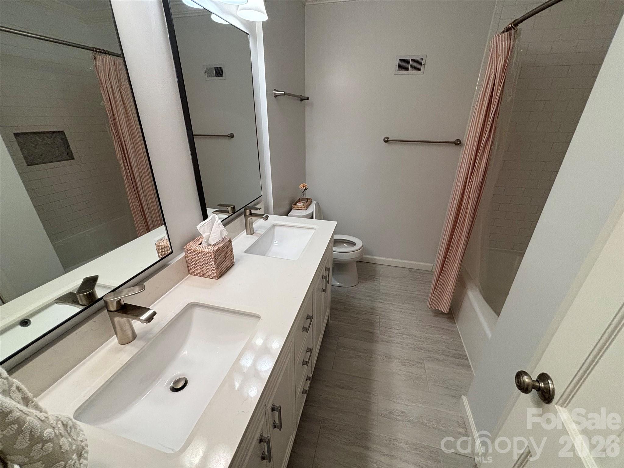 6247 Heritage Place Property Photo 23