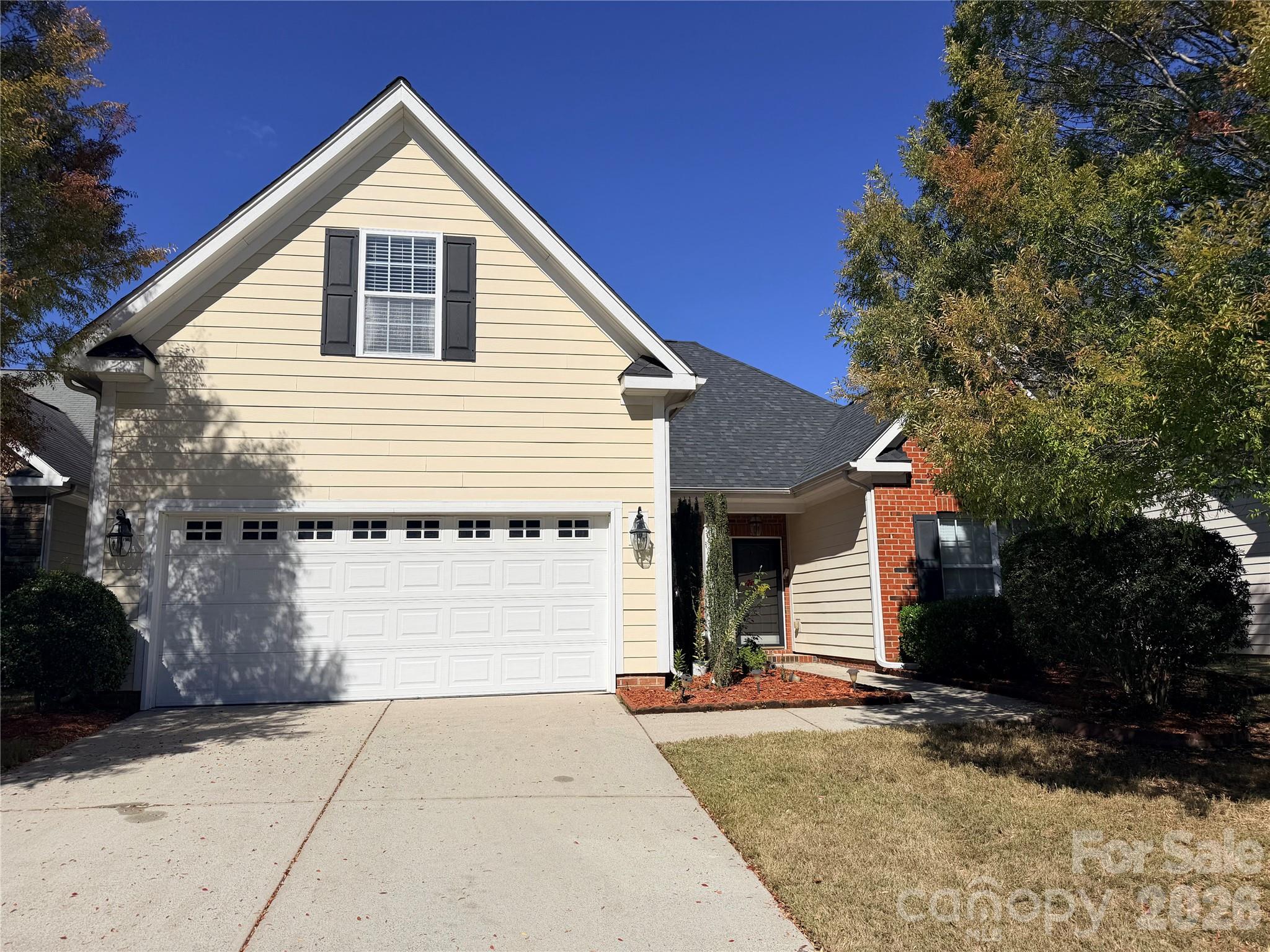 9009 Socata Way Property Photo 1