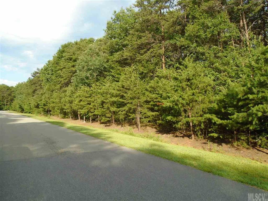 1684 Parkside Drive Property Photo 2