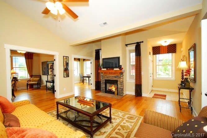 16 Brookstone Place Property Photo 4