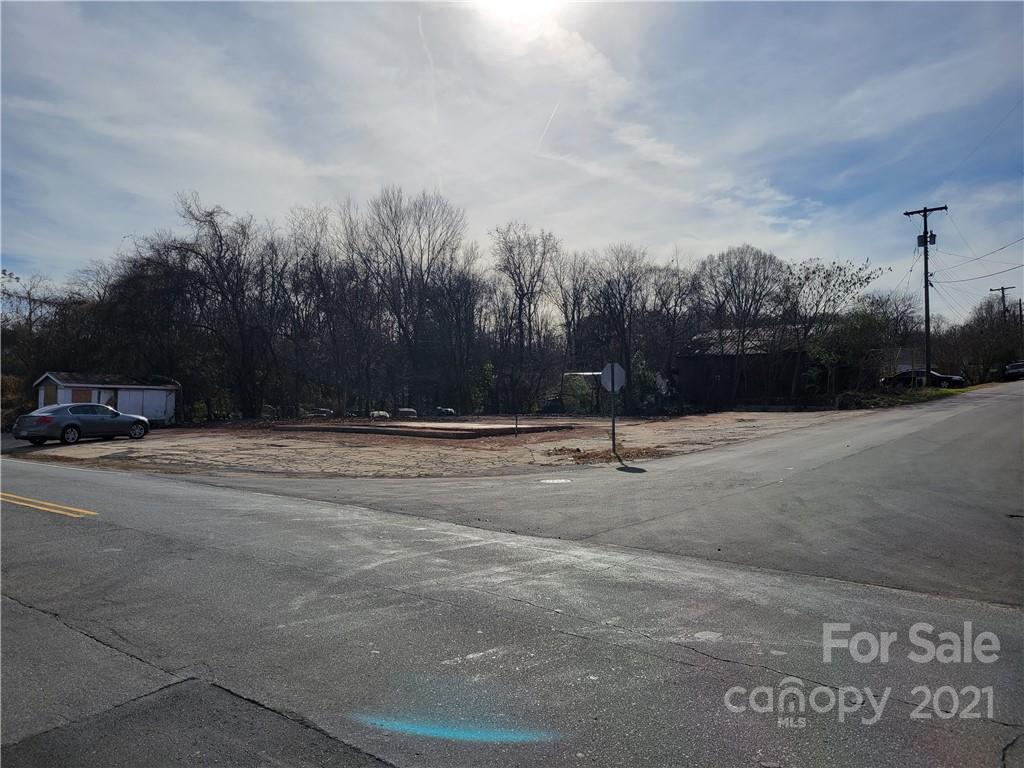 432 Old Charlotte Road Property Photo 1