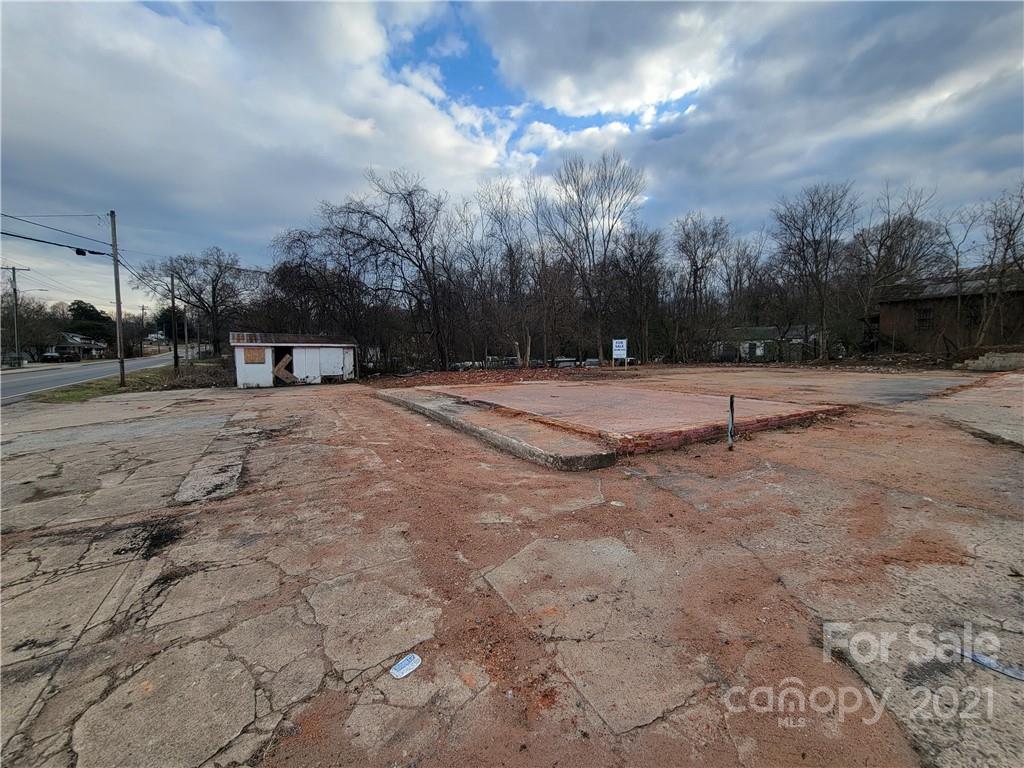 432 Old Charlotte Road Property Photo 4