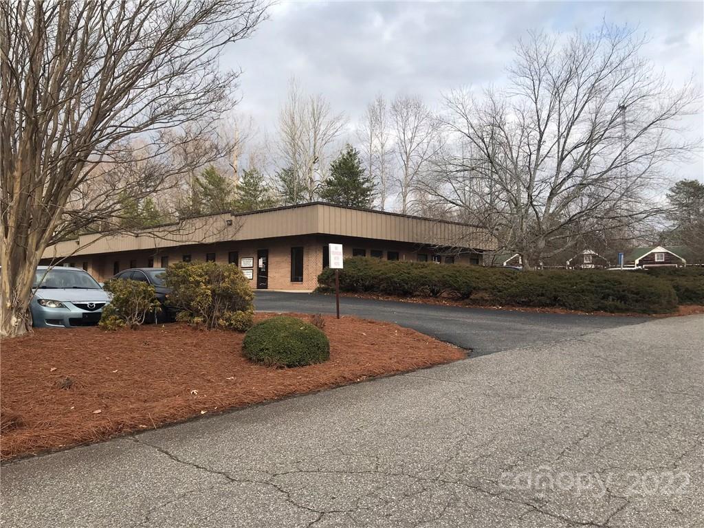 276 Old Mocksville Road 117 Property Photo 2