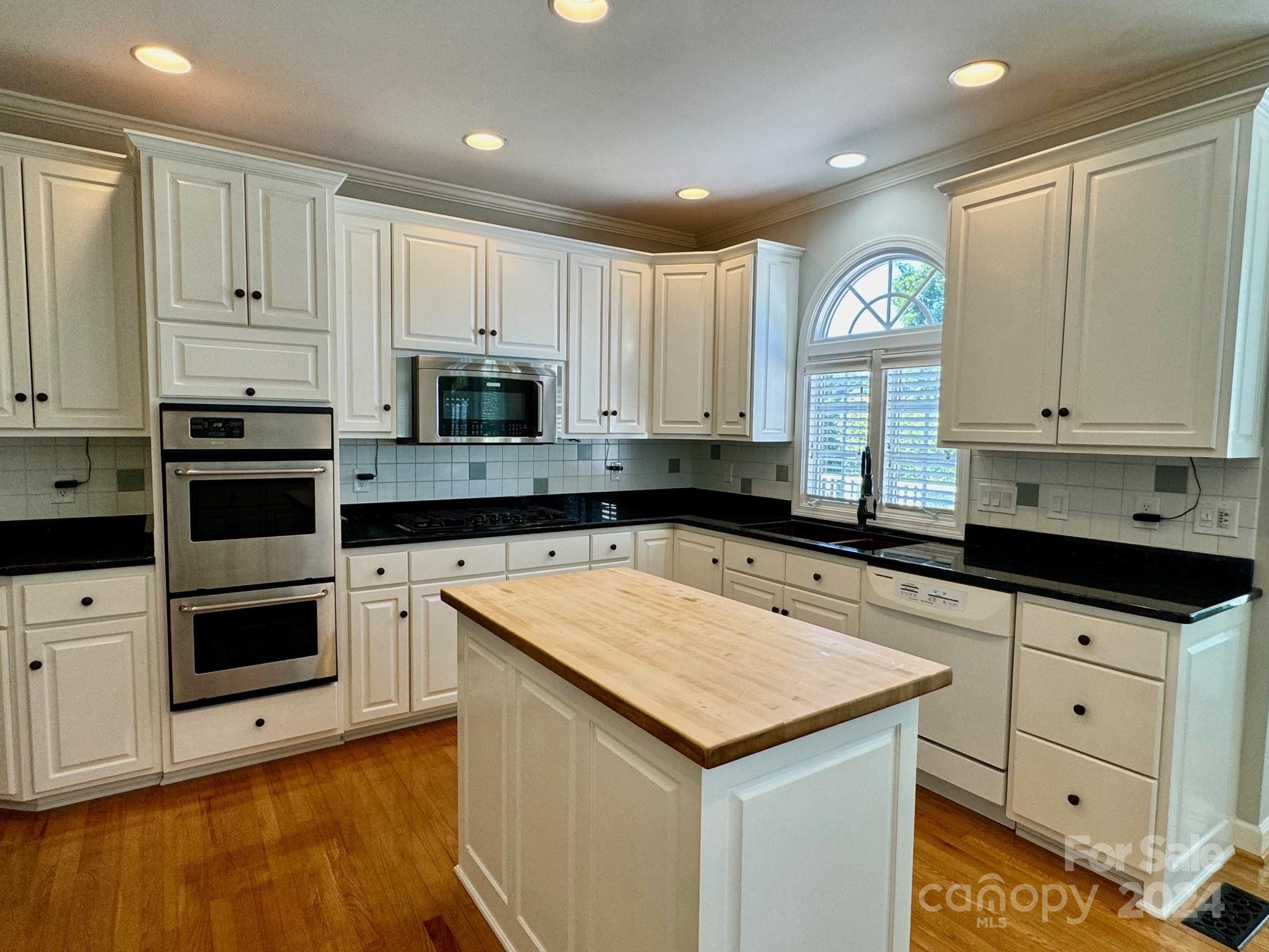 1563 Calls Lodge Court Property Photo 18