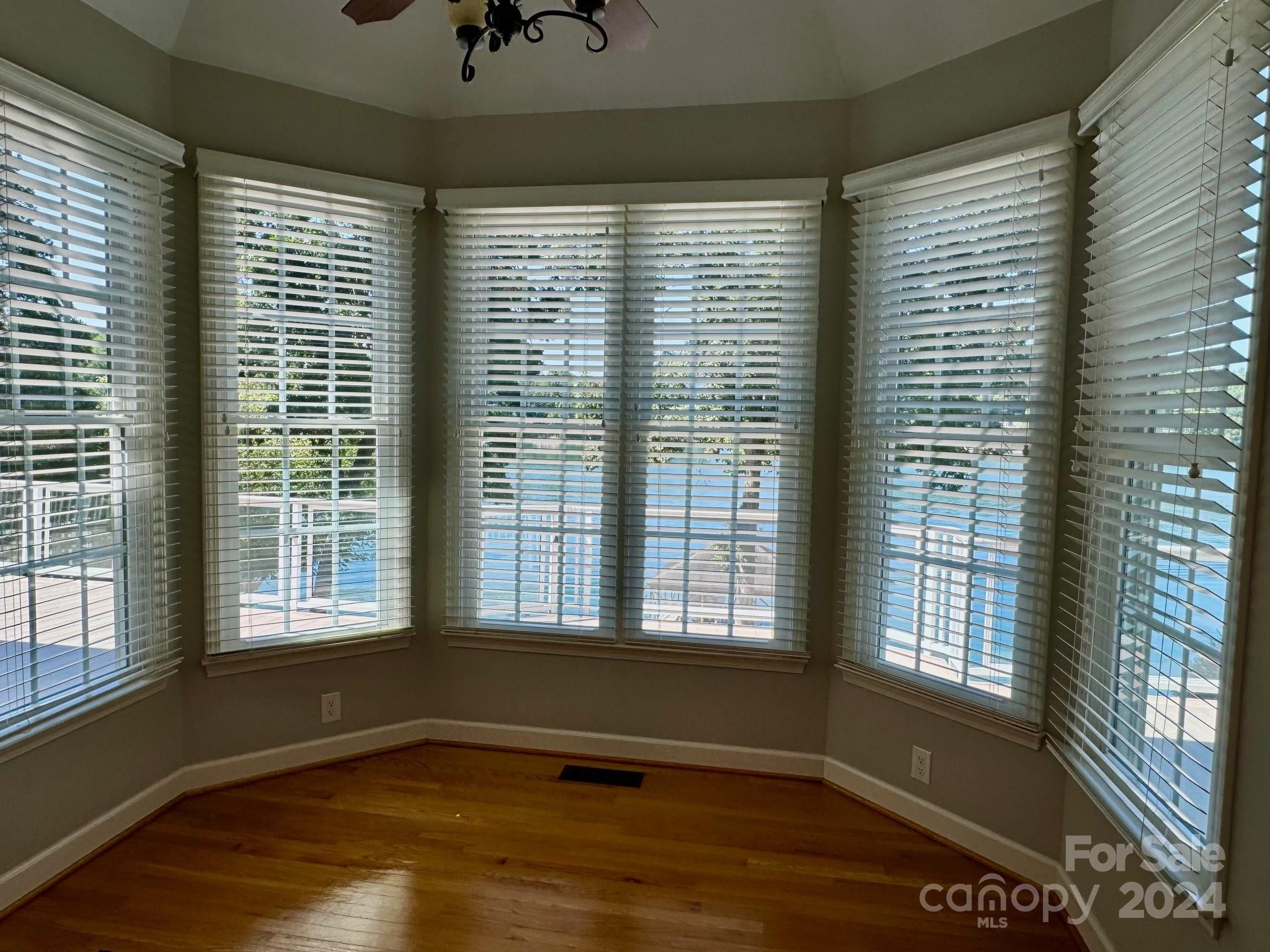 1563 Calls Lodge Court Property Photo 20