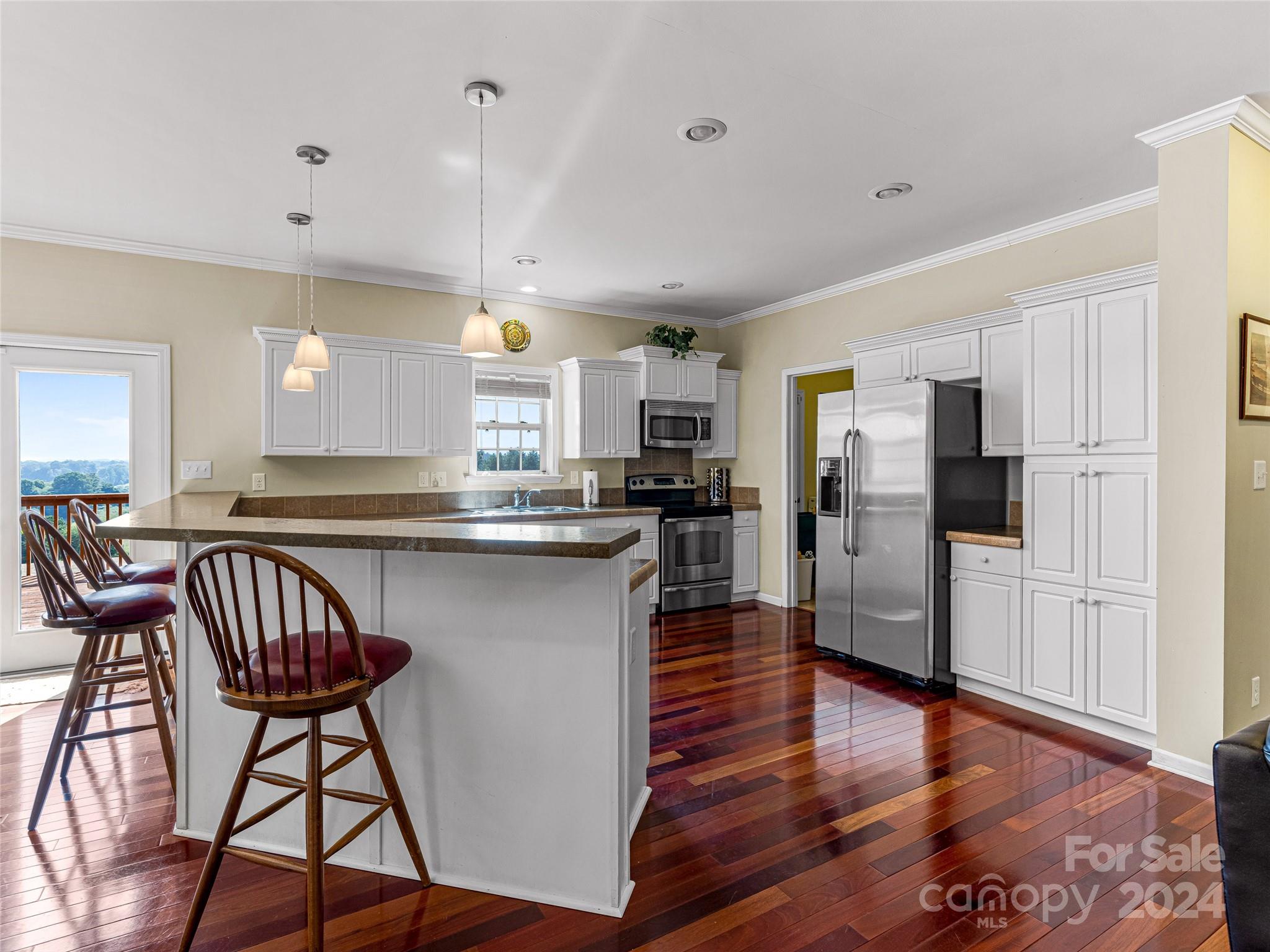 703 Crestview Drive Property Photo 29