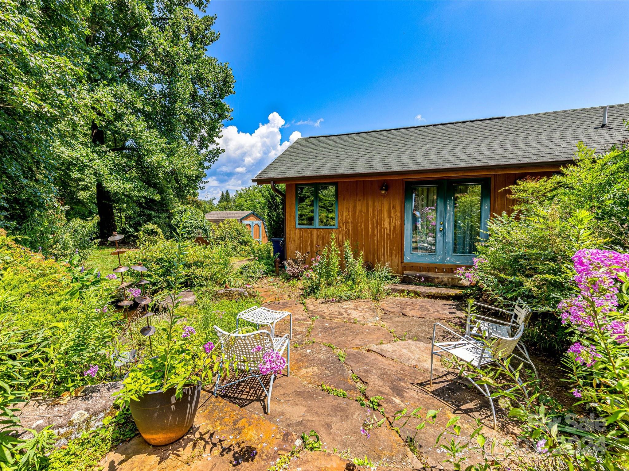 703 Crestview Drive Property Photo 34