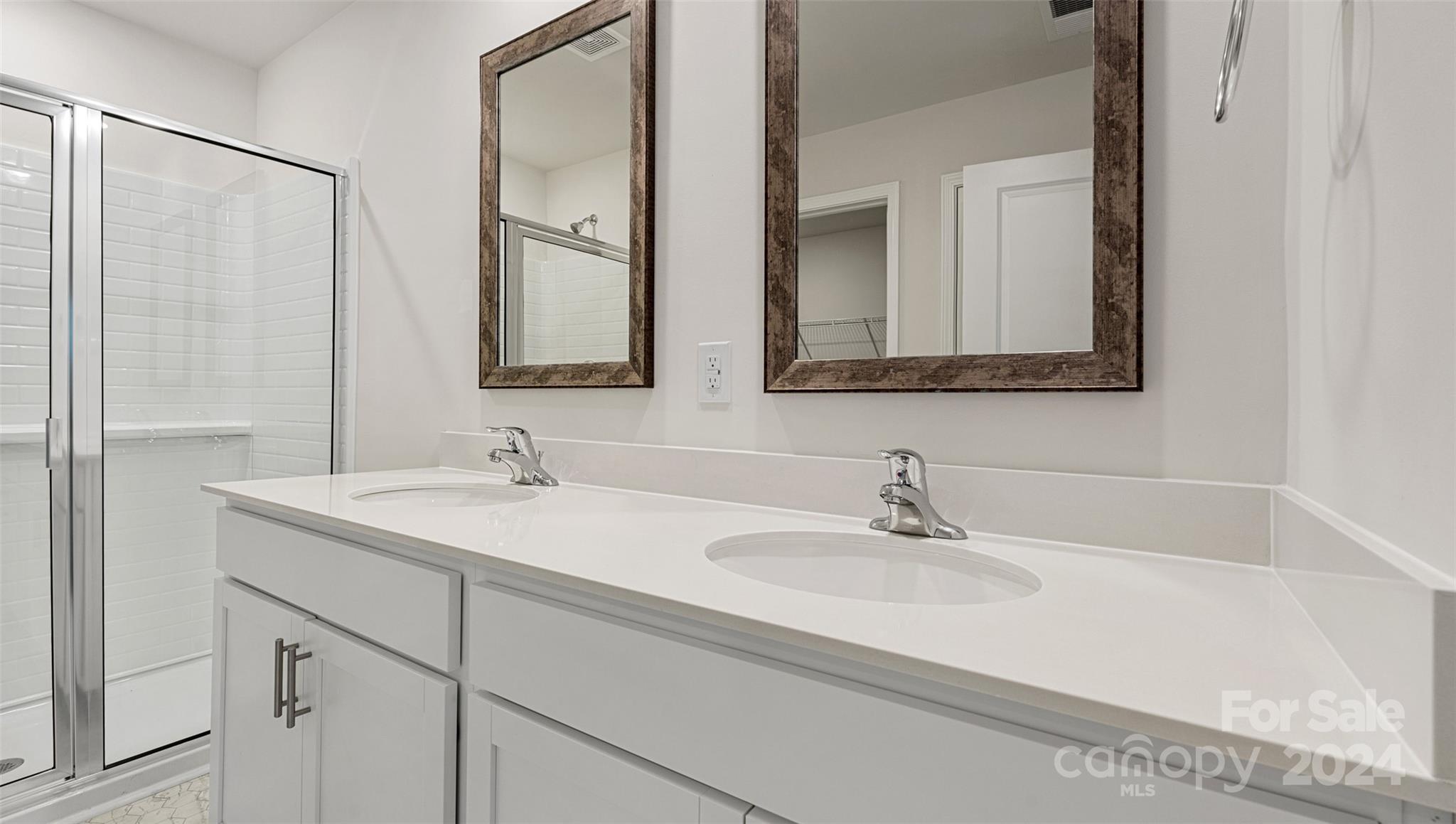 60 Farmwood Trail 30 Property Photo 10