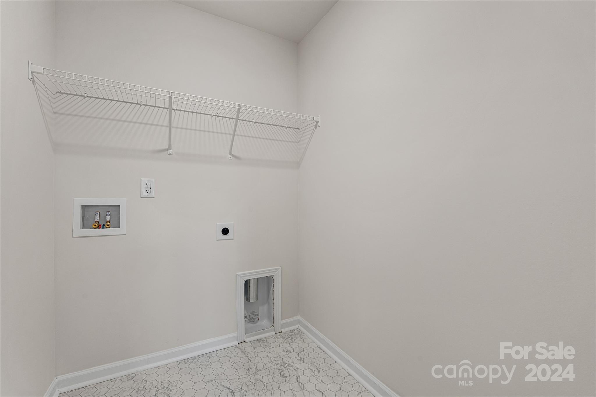 60 Farmwood Trail 30 Property Photo 13