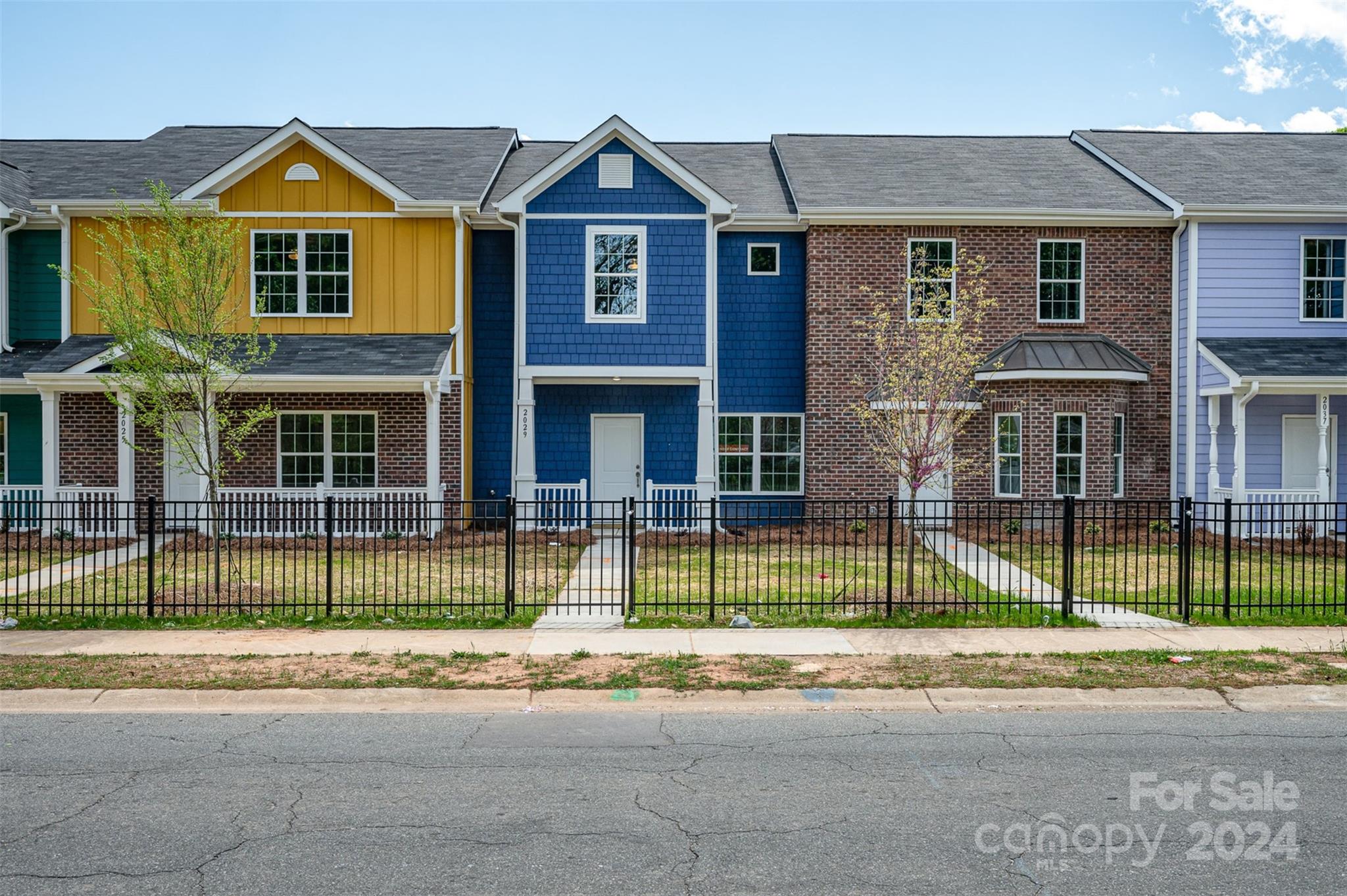 2029 Catherine Simmons Avenue Property Photo 1