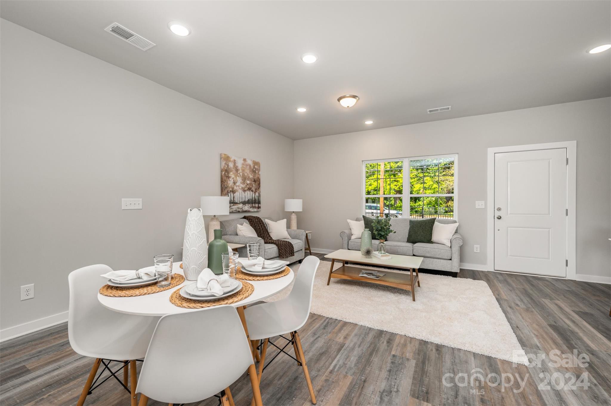2029 Catherine Simmons Avenue Property Photo 4