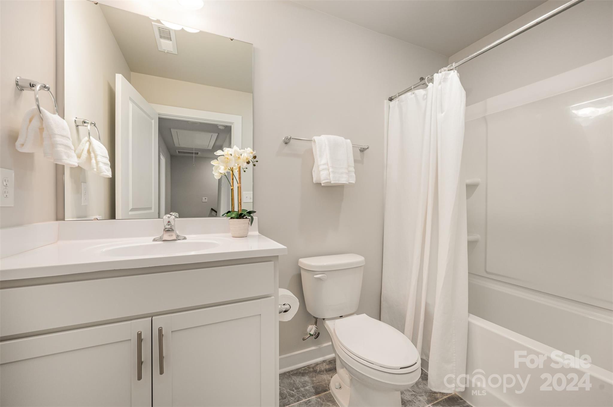 2029 Catherine Simmons Avenue Property Photo 13