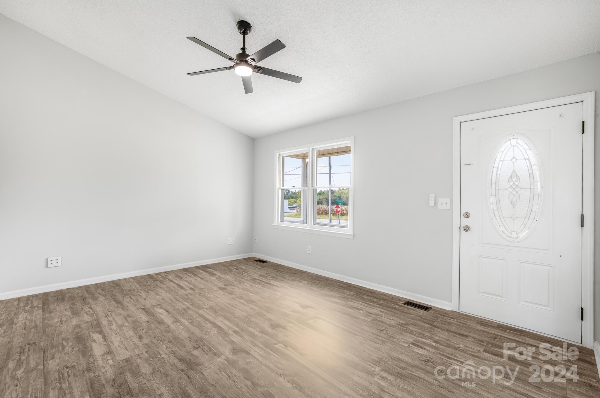 215 Bethesda Road Property Photo 5