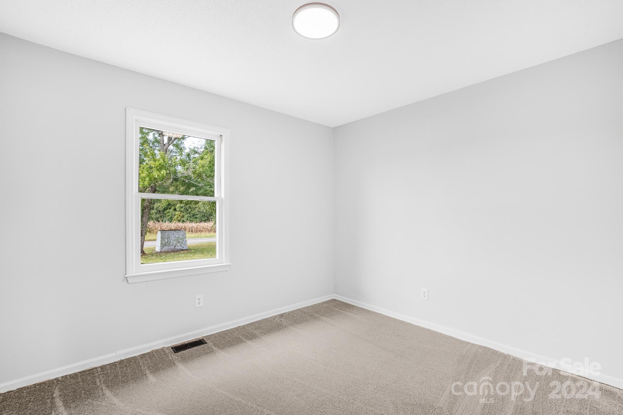 215 Bethesda Road Property Photo 7