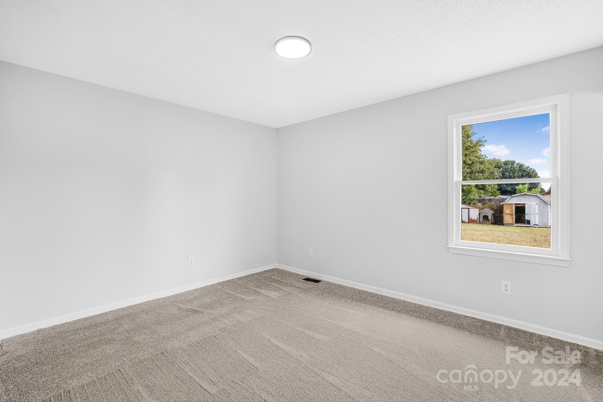 215 Bethesda Road Property Photo 11