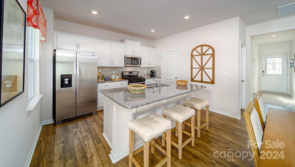 87 Dandelion Road Property Photo 7