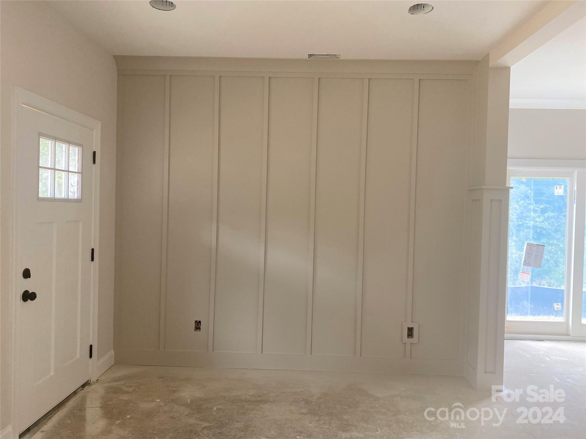 814 W Raleigh Avenue Property Photo 3