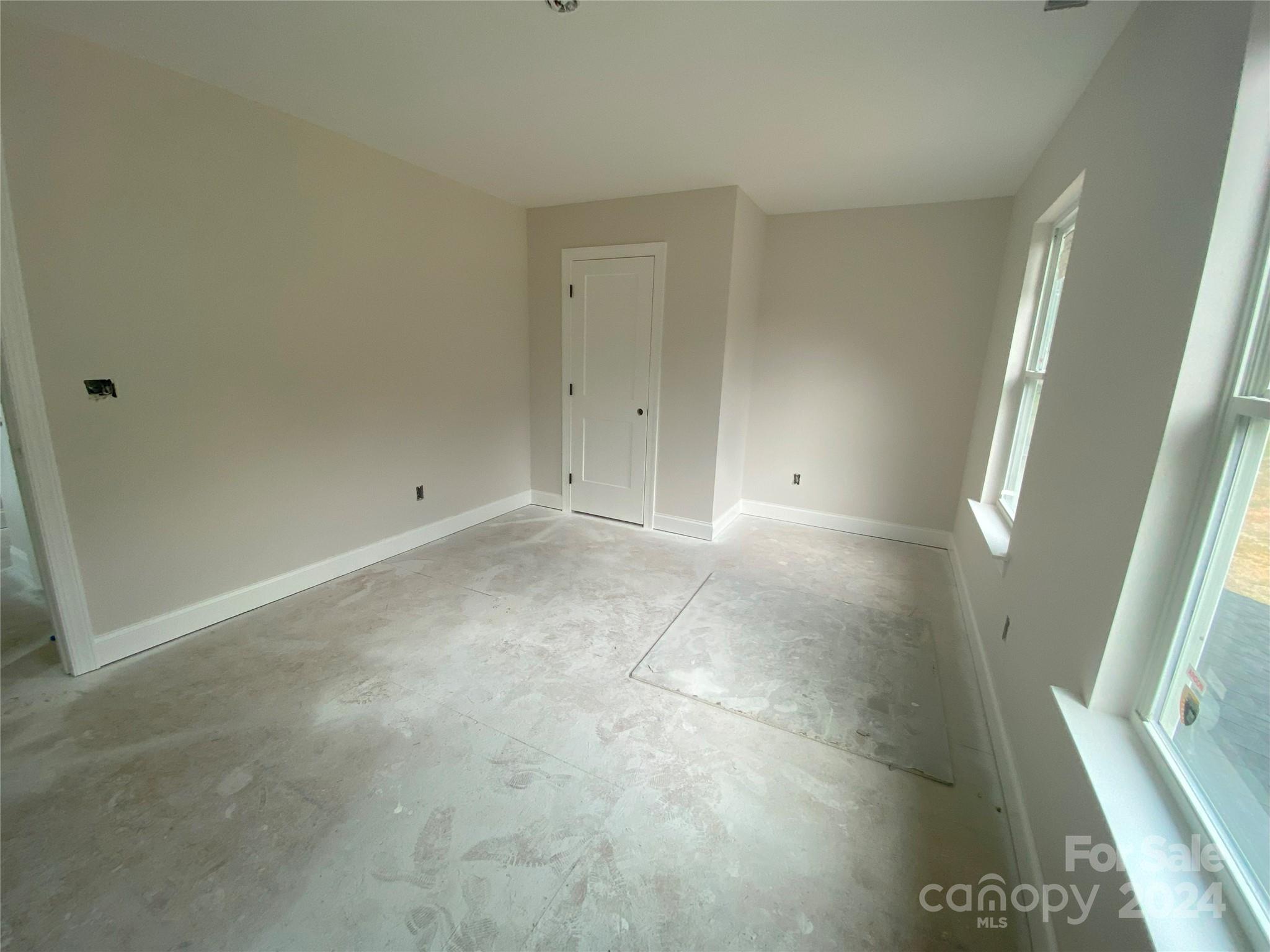 814 W Raleigh Avenue Property Photo 10