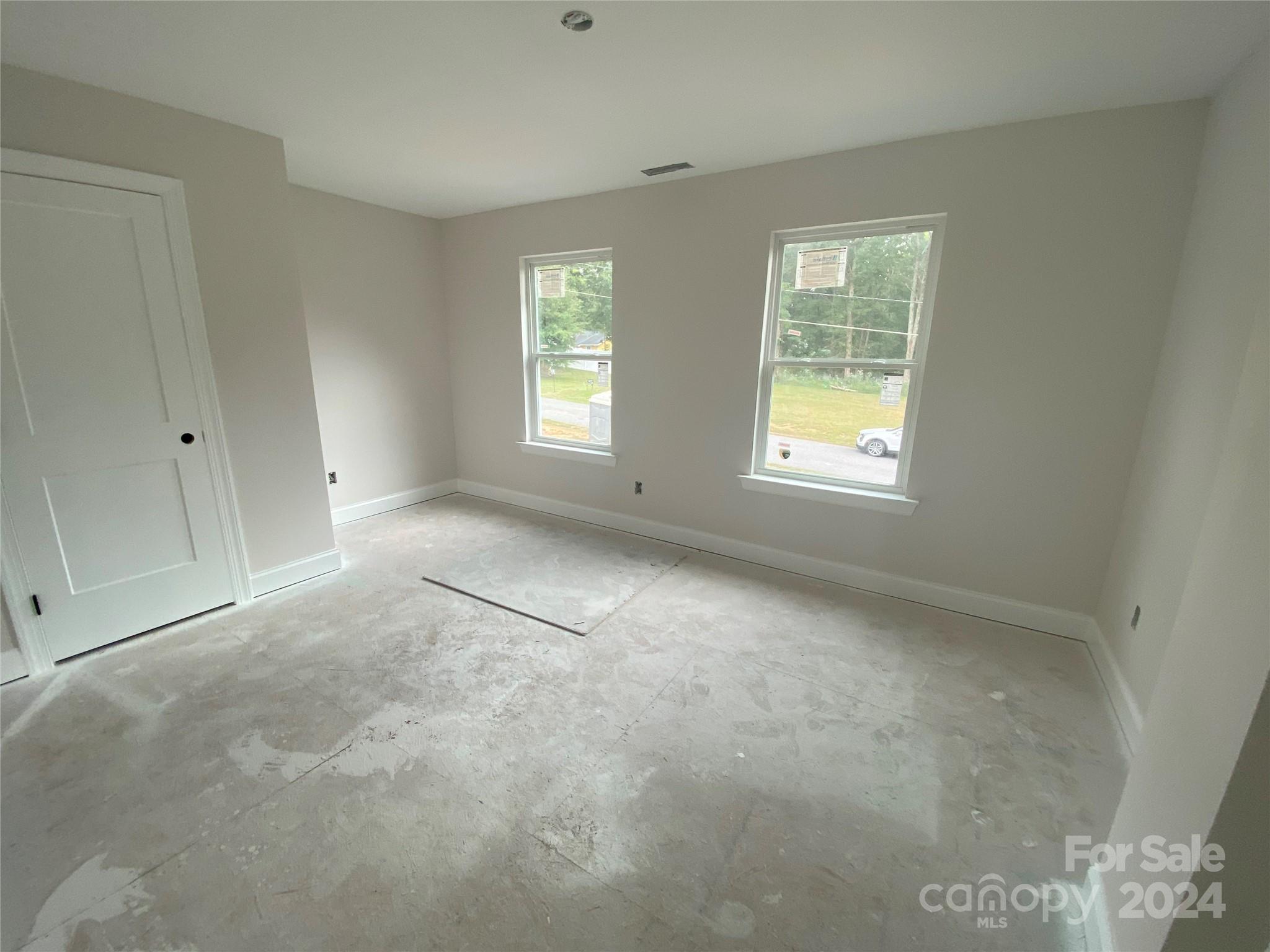 814 W Raleigh Avenue Property Photo 11
